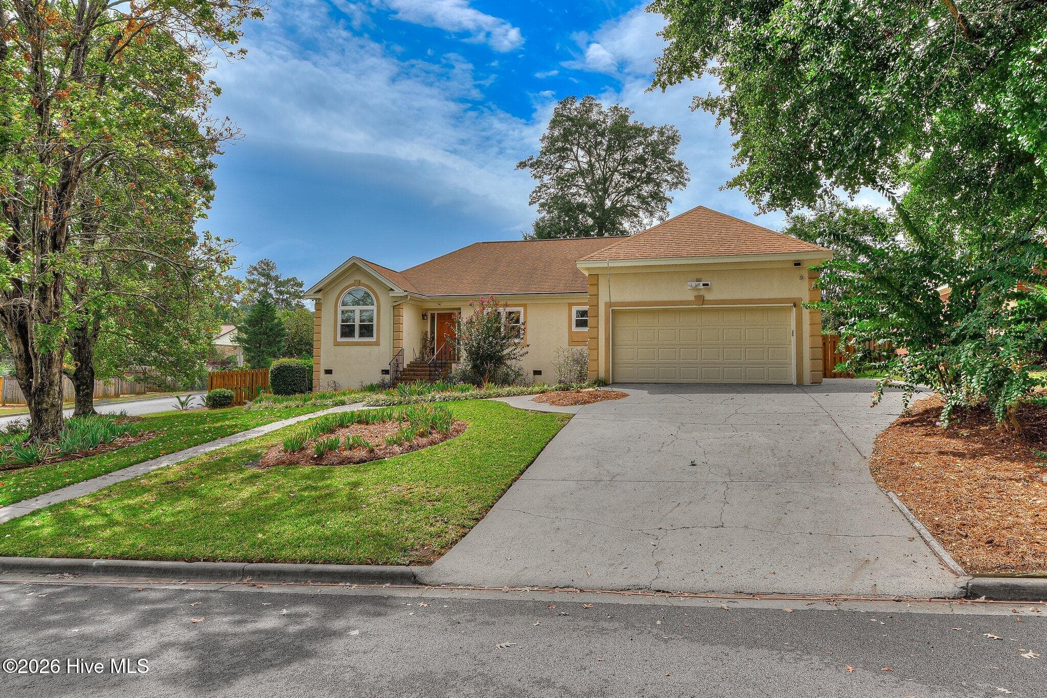 Single Family Residence at 4026 Dowling Drive, Martinez, GA 30907, photo 4 of 45