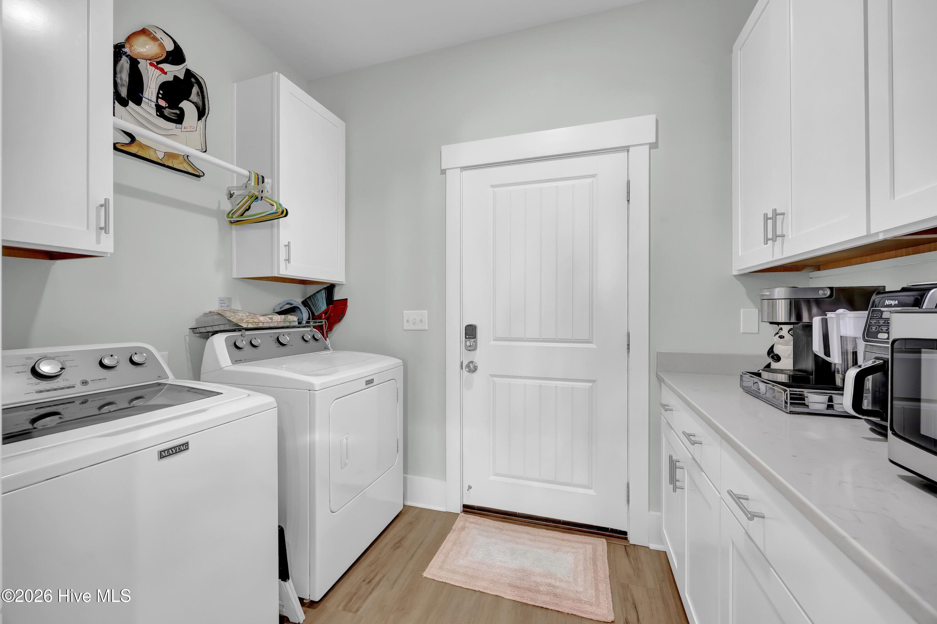 Single Family Residence at 702 Fayetteville Avenue, Carolina Beach, NC 28428, photo 23 of 31