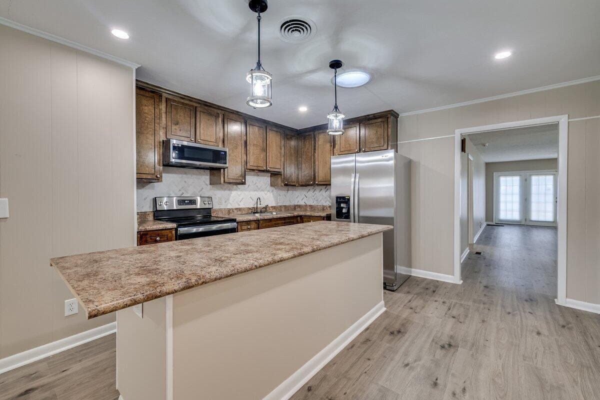 Single Family Residence at 2085 Hillsinger Road, Augusta, GA 30904, photo 7 of 42