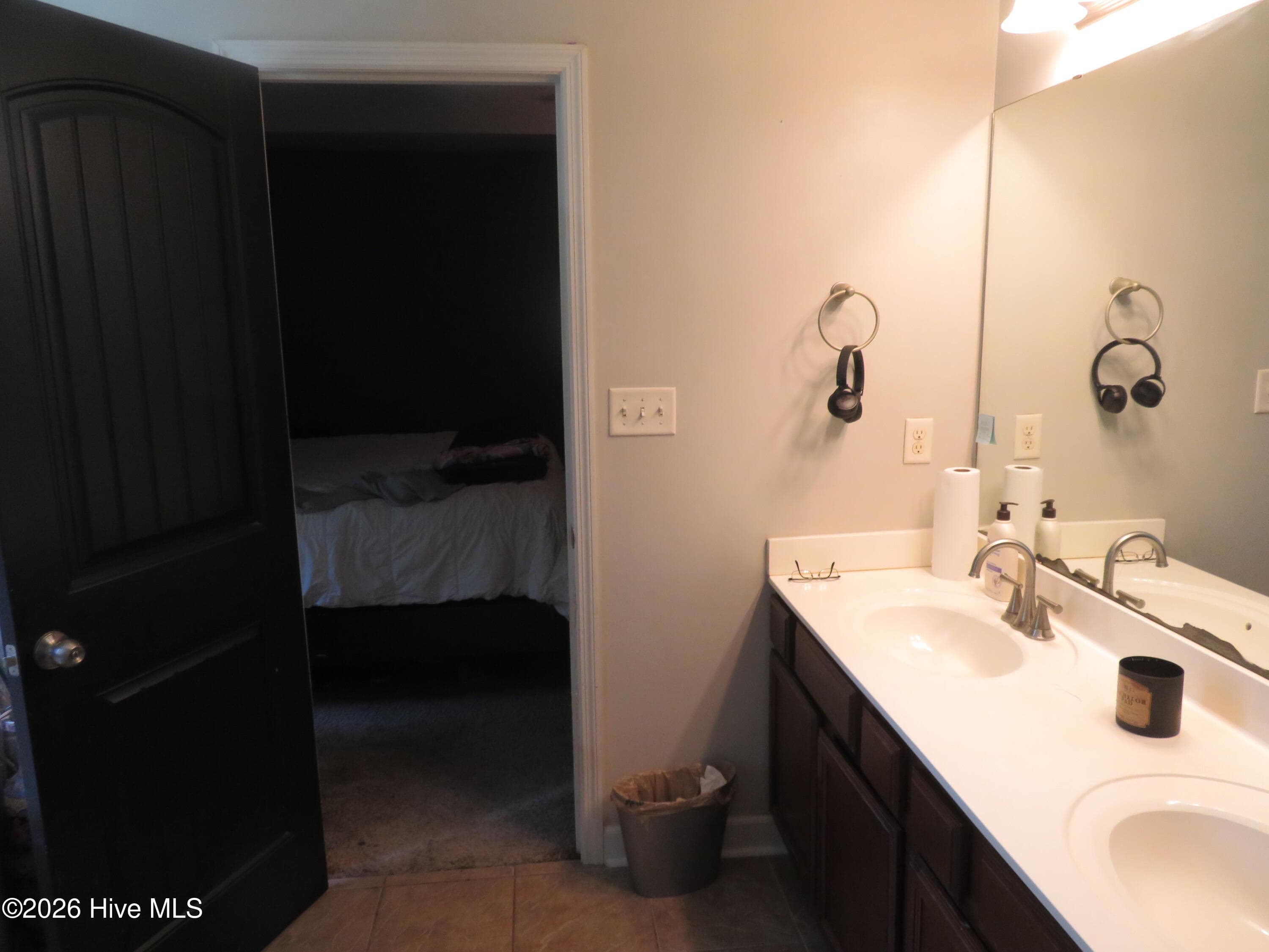 Single Family Residence at 702 Ashley Meadow Lane, Jacksonville, NC 28546, photo 27 of 51