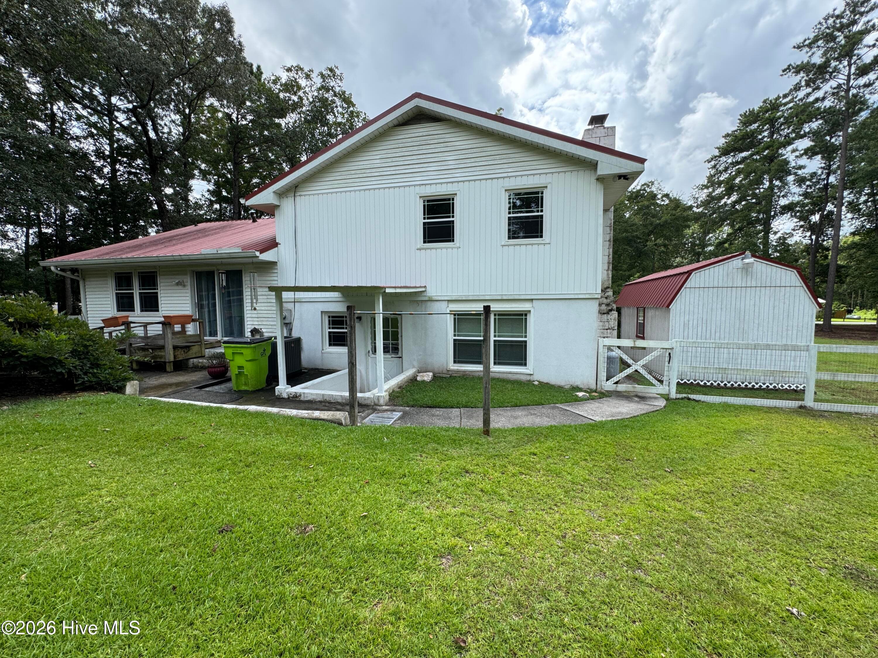 Single Family Residence at 118 Oakwood Drive, Havelock, NC 28532, photo 4 of 64