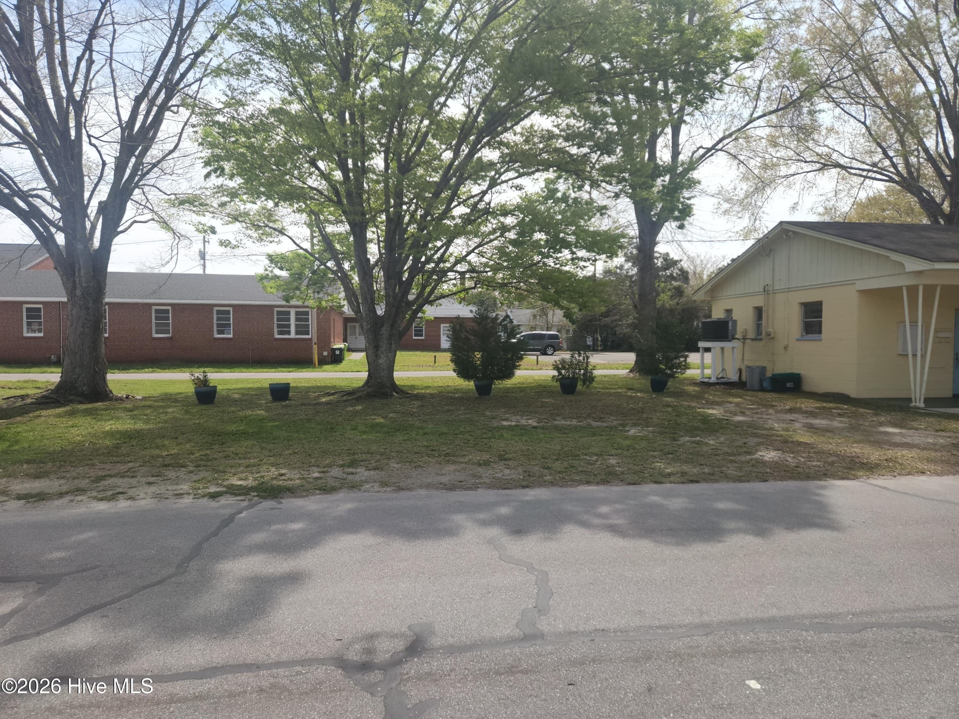 Commercial Sale at 507 Contentnea Avenue, New Bern, NC 28560, photo 4 of 13