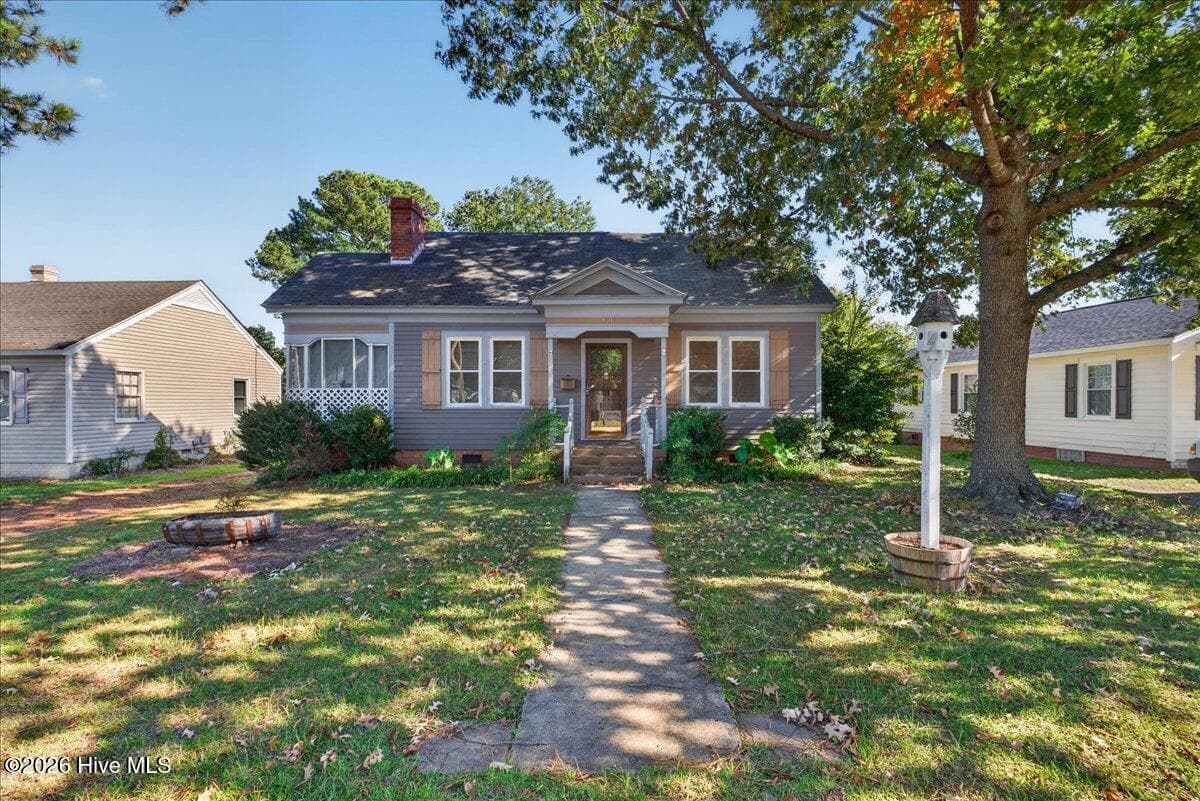 Single Family Residence at 410 Charlotte Street, Roanoke Rapids, NC 27870, photo 2 of 33