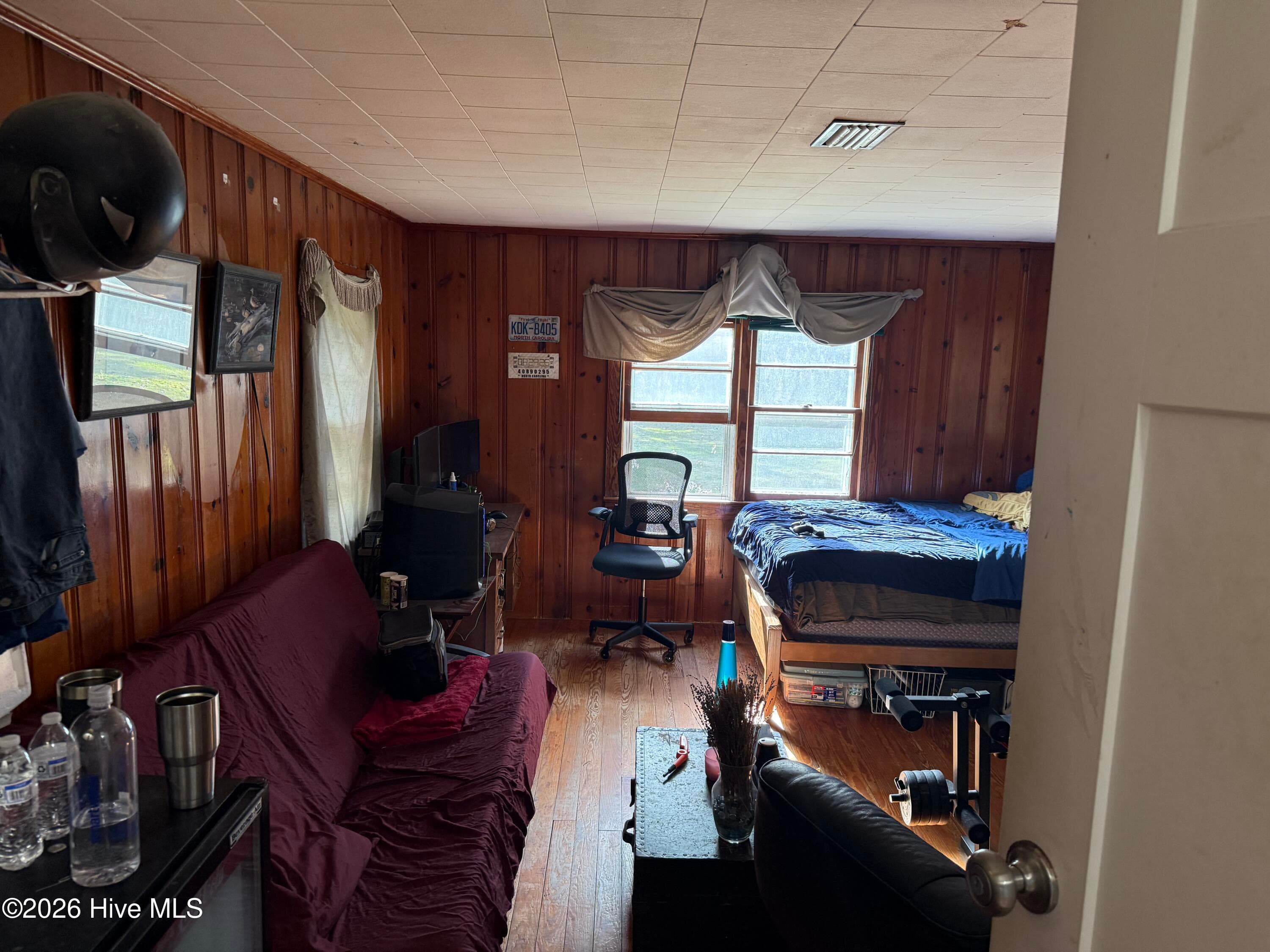 A den used as a bedroom - 7864 Caratoke Highway, Powells Point, NC 27966