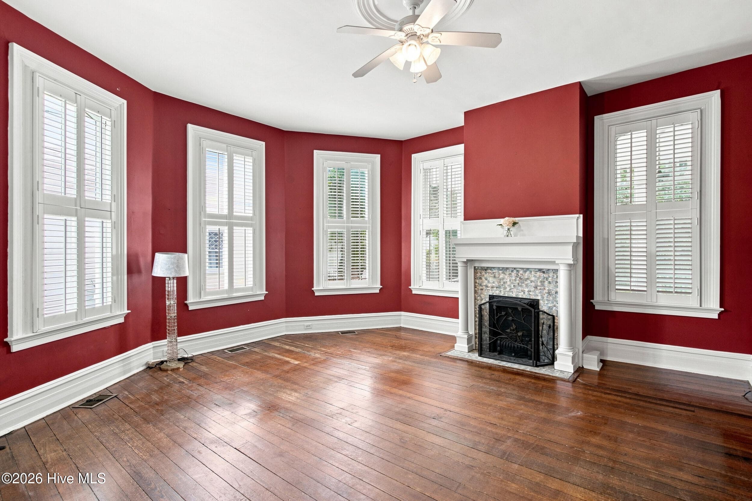 Single Family Residence at 306 S 4th Street, Wilmington, NC 28401, photo 4 of 7