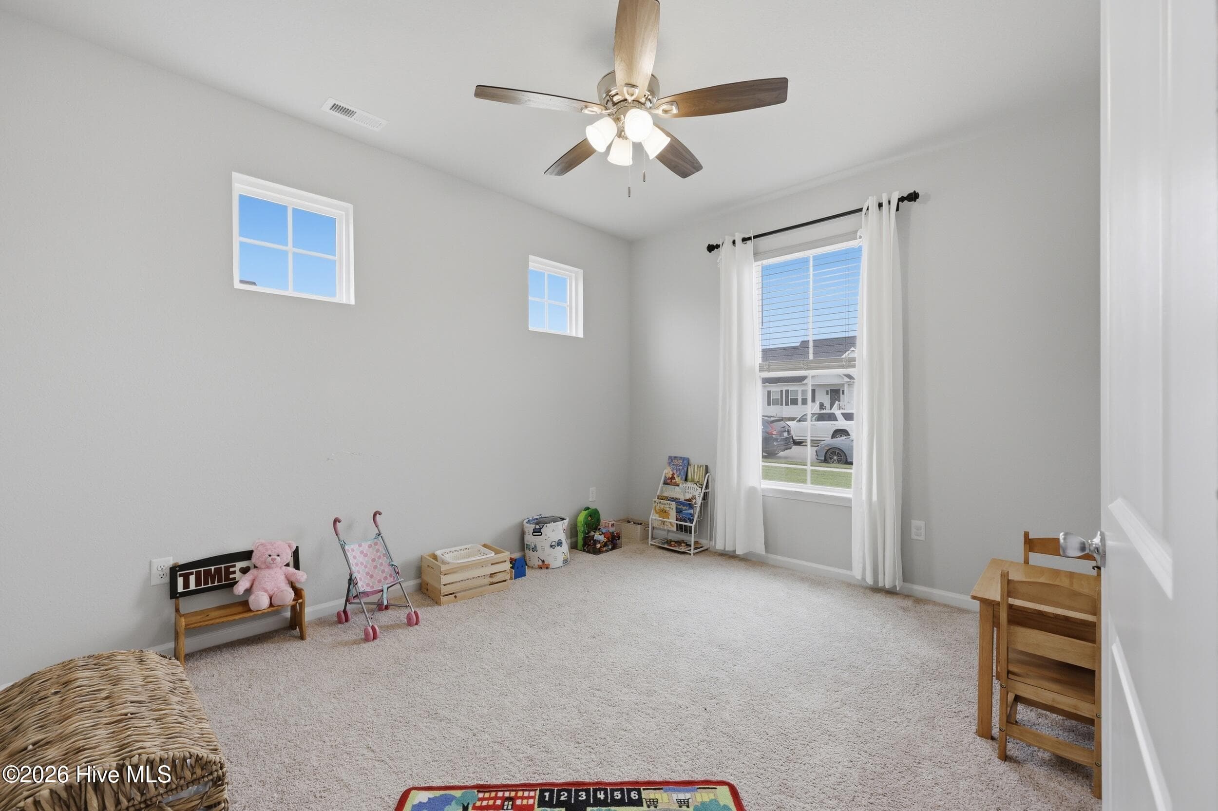 Single Family Residence at 214 Pleasant Drive, Elizabeth City, NC 27909, photo 2 of 5