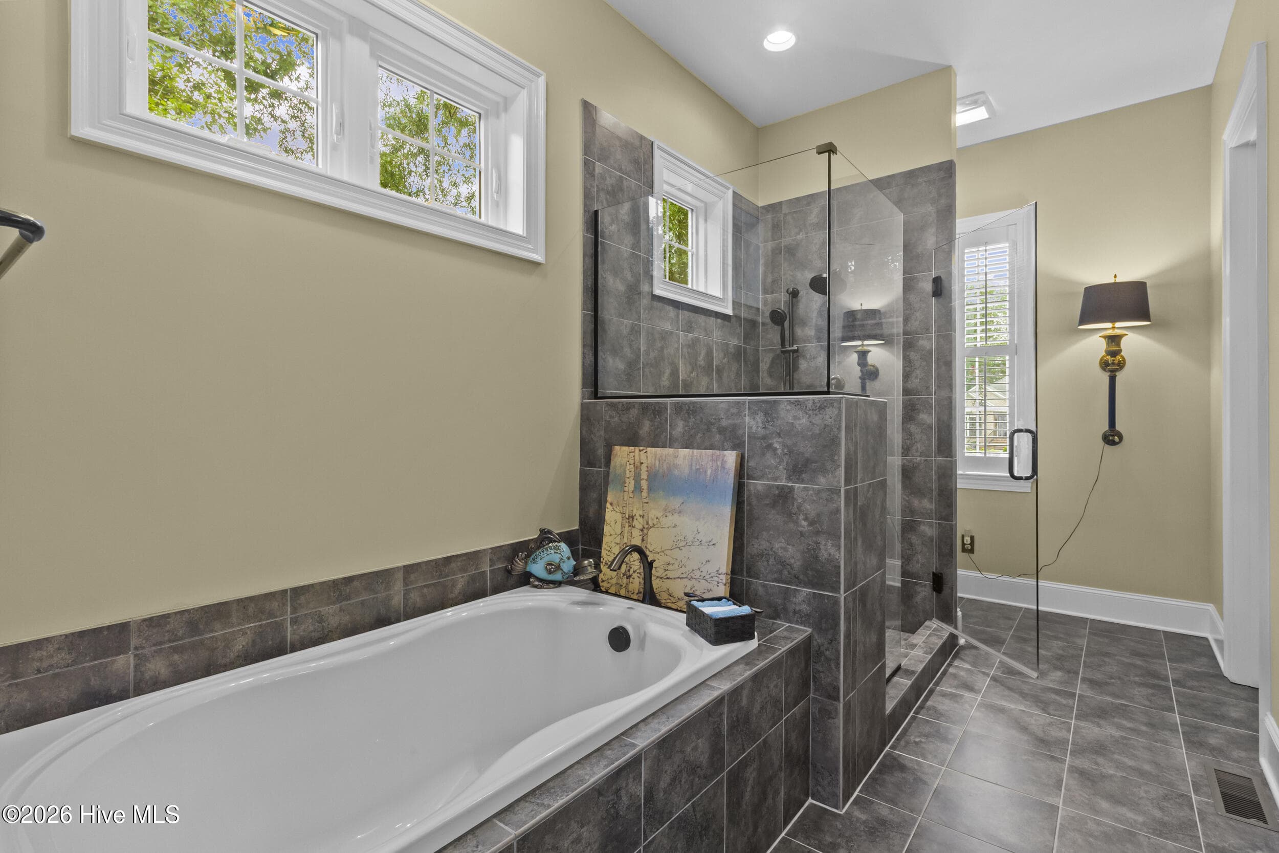 Owners Bathroom - 108 Sursee Court, New Bern, NC 28562