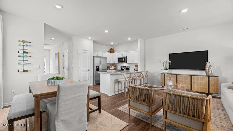 Townhouse at 2027 Clock Road, New Bern, NC 28562, photo 12 of 39
