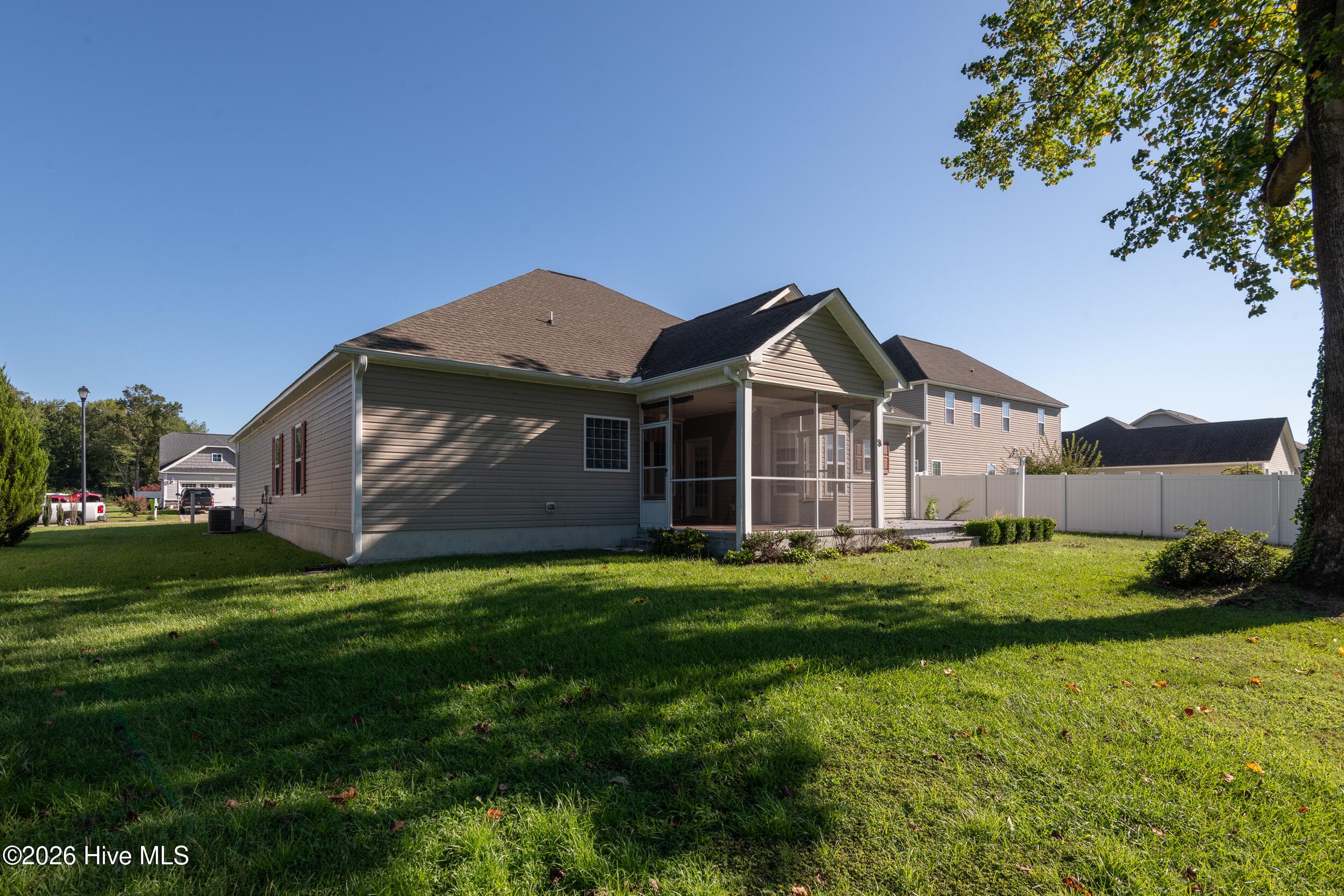 Single Family Residence at 297 Copper Creek Drive, Winterville, NC 28590, photo 16 of 52