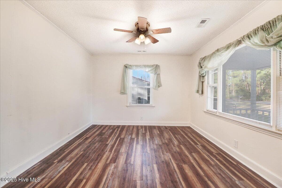 Single Family Residence at 270 Orange Street, Kinston, NC 28504, photo 14 of 32