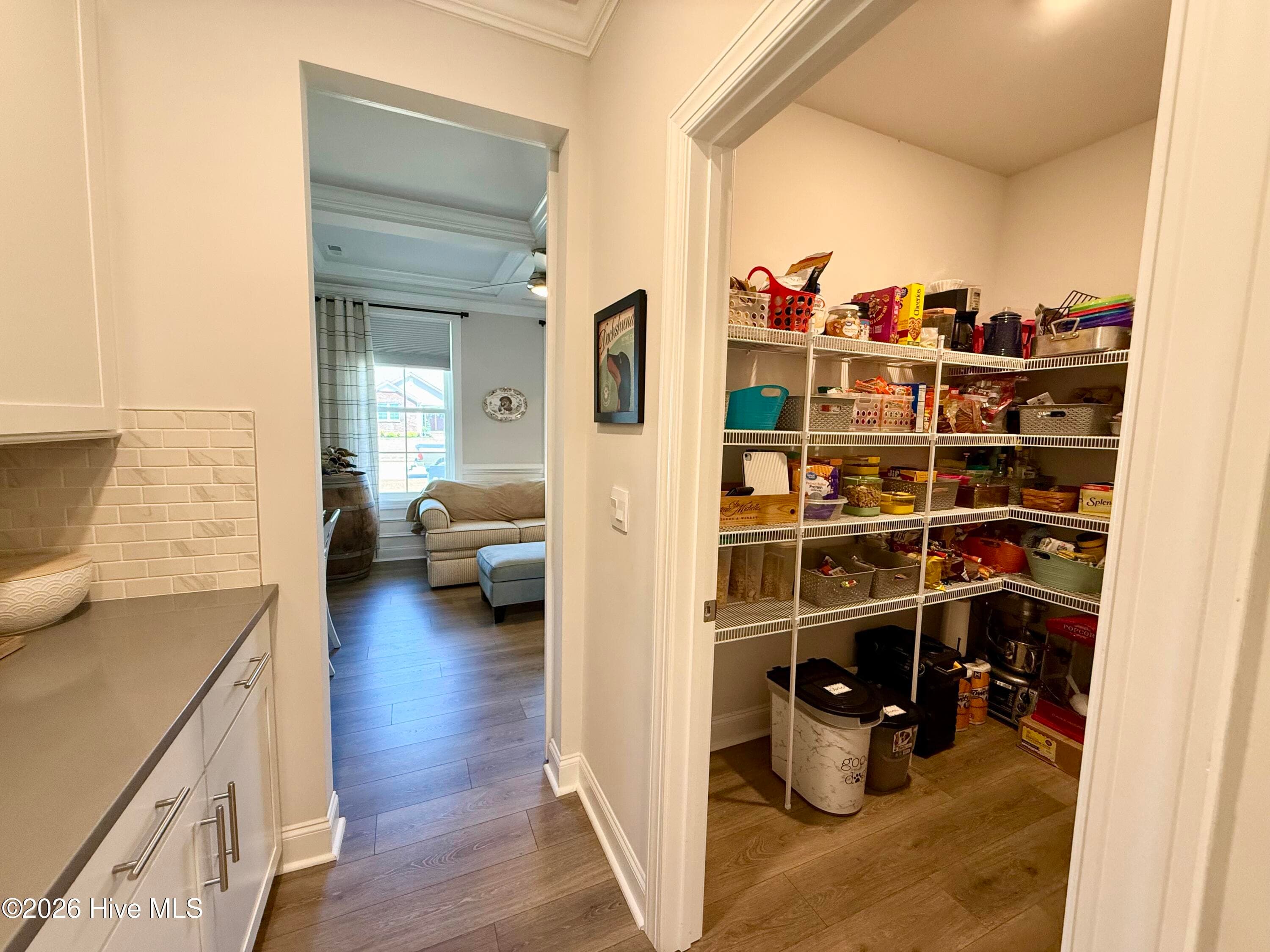 Pantry - 5010 Spring Green Pass, New Bern, NC 28562