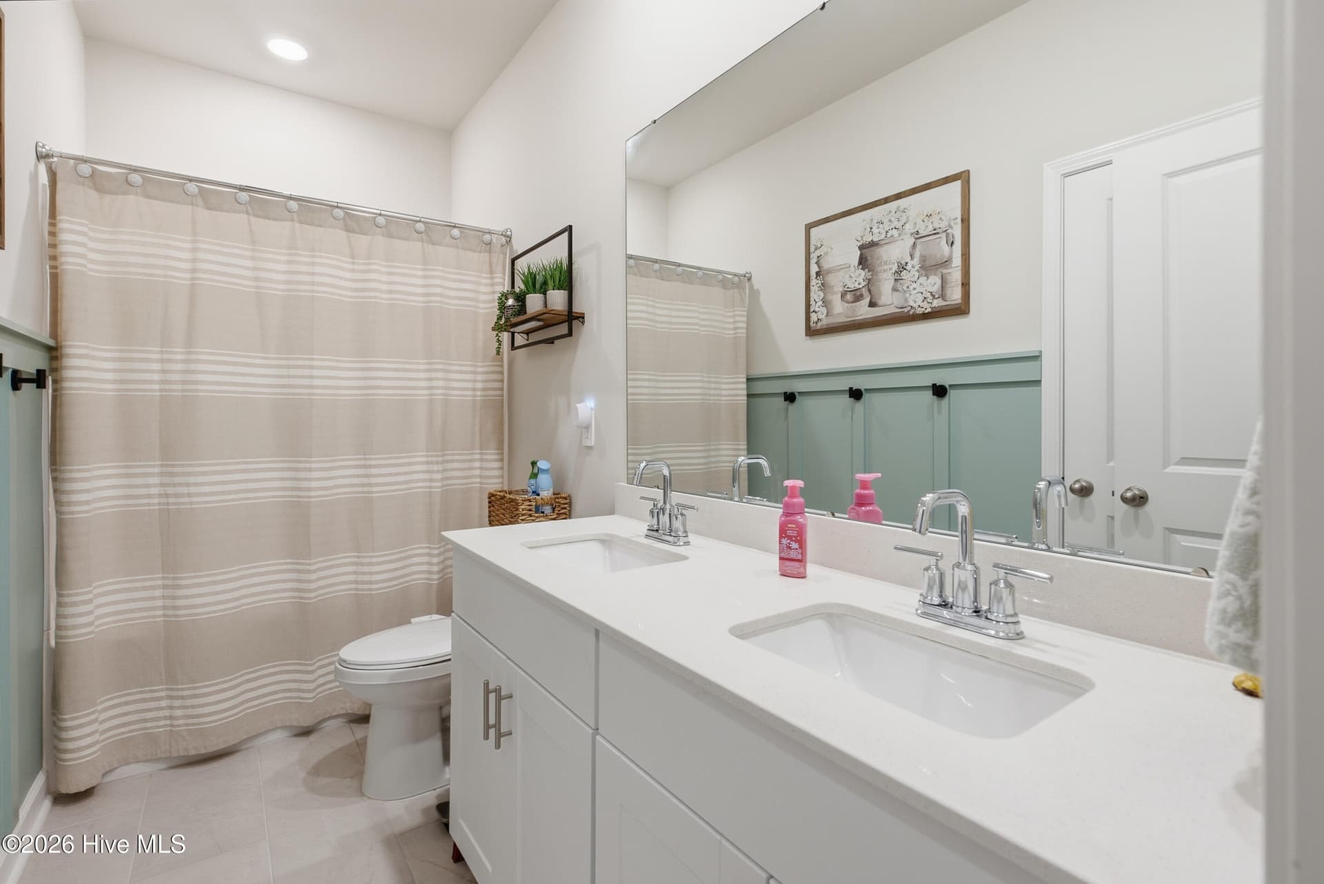 Single Family Residence at 647 Blackthorne Circle NW, Calabash, NC 28467, photo 23 of 39