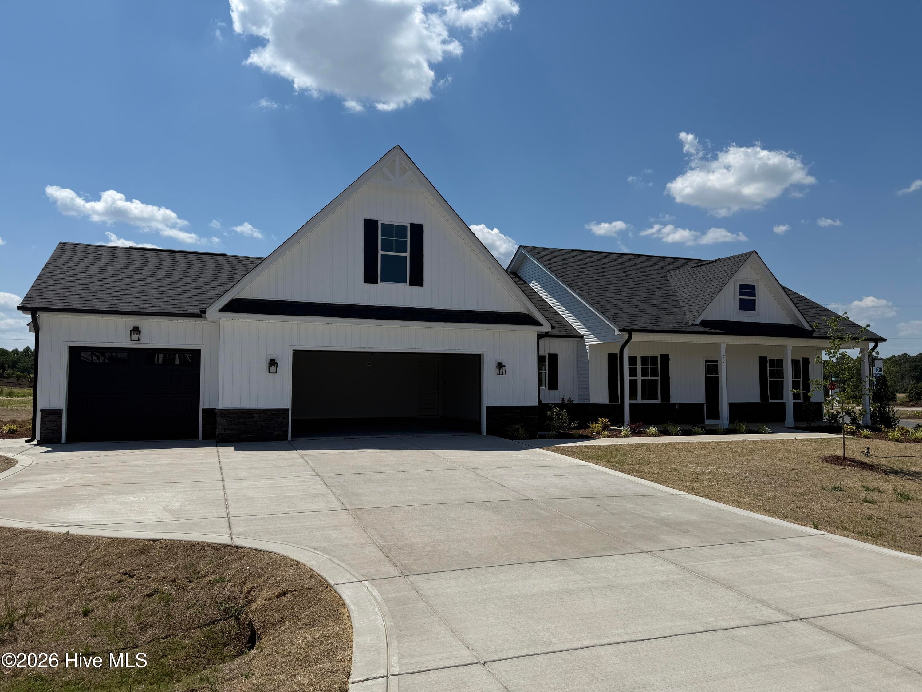 Single Family Residence at 22 Grady Farm Way, Benson, NC 27504, photo 10 of 182