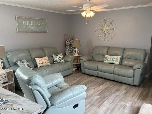 Manufactured Home at 2039 Cedar Lane SW, Supply, NC 28462, photo 2 of 33