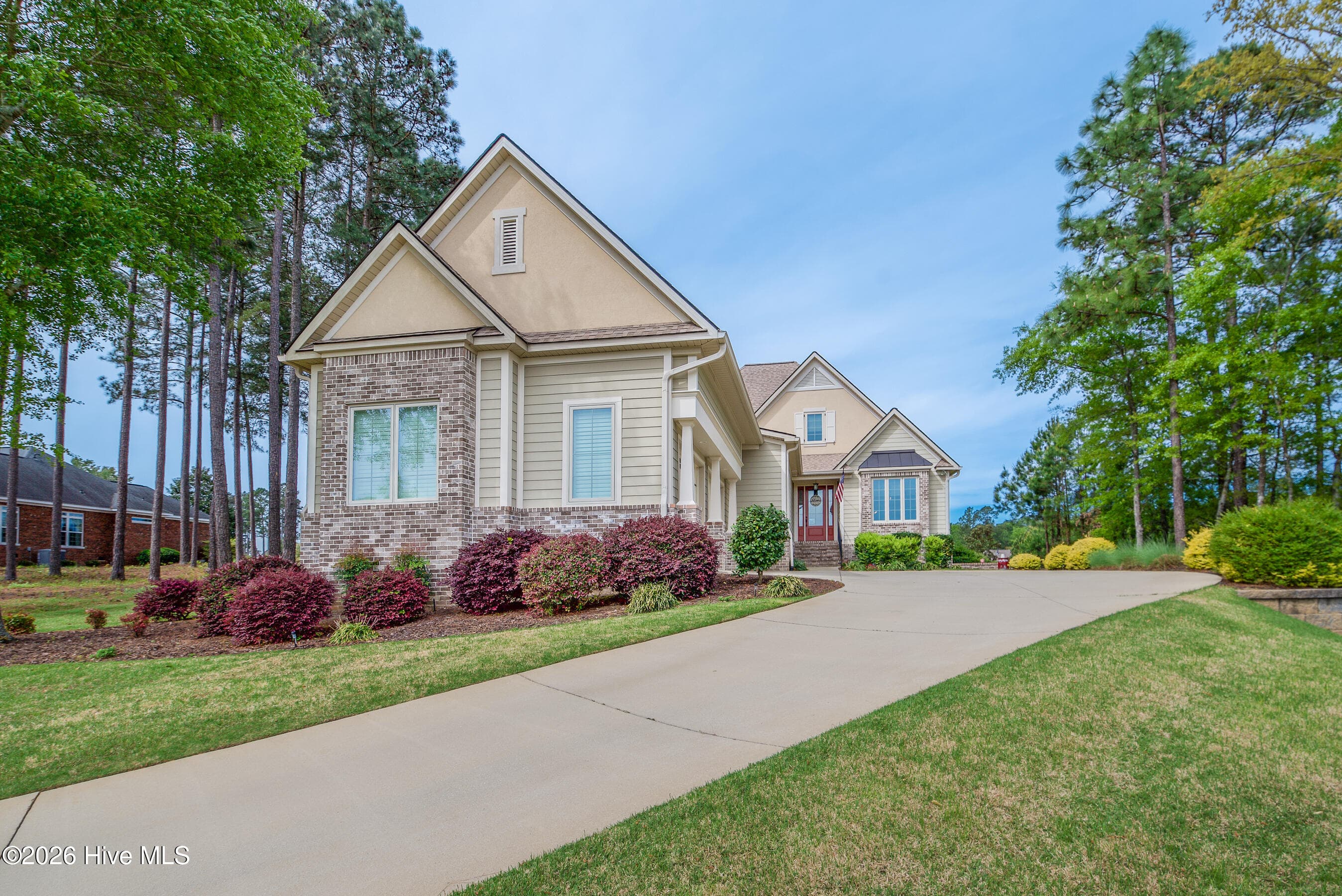 Single Family Residence at 207 Quiet Oak Court, Aiken, SC 29803, photo 2 of 77