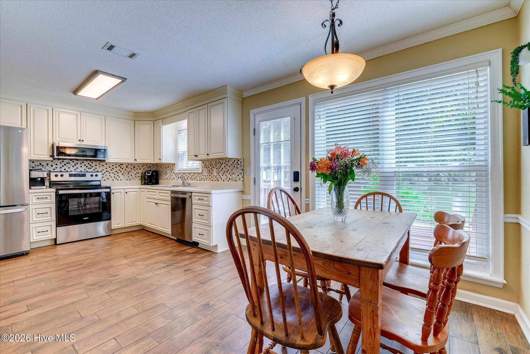 Single Family Residence at 537 Blue Ridge Crossing, Evans, GA 30809, photo 4 of 47