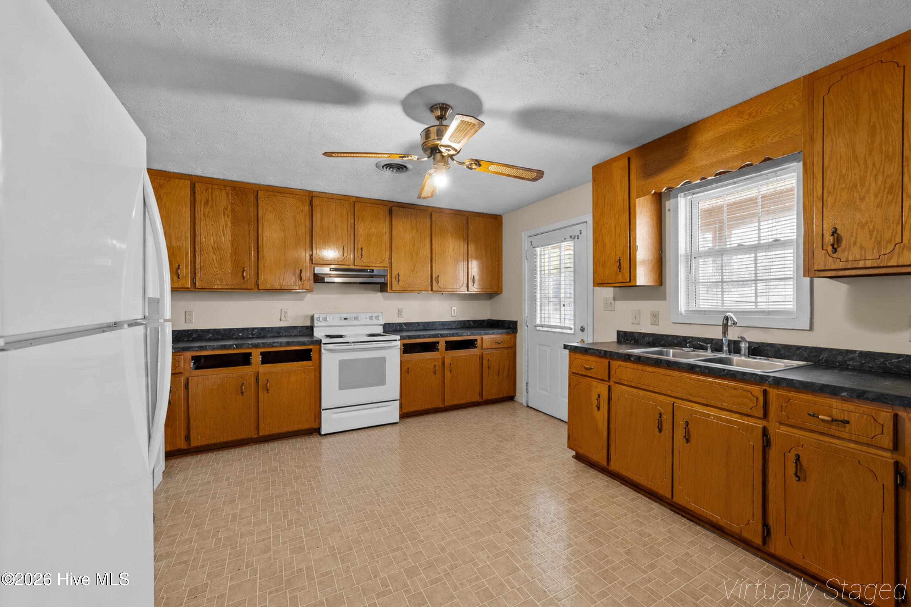 Single Family Residence at 144 Victoria Drive, Whiteville, NC 28472, photo 4 of 36