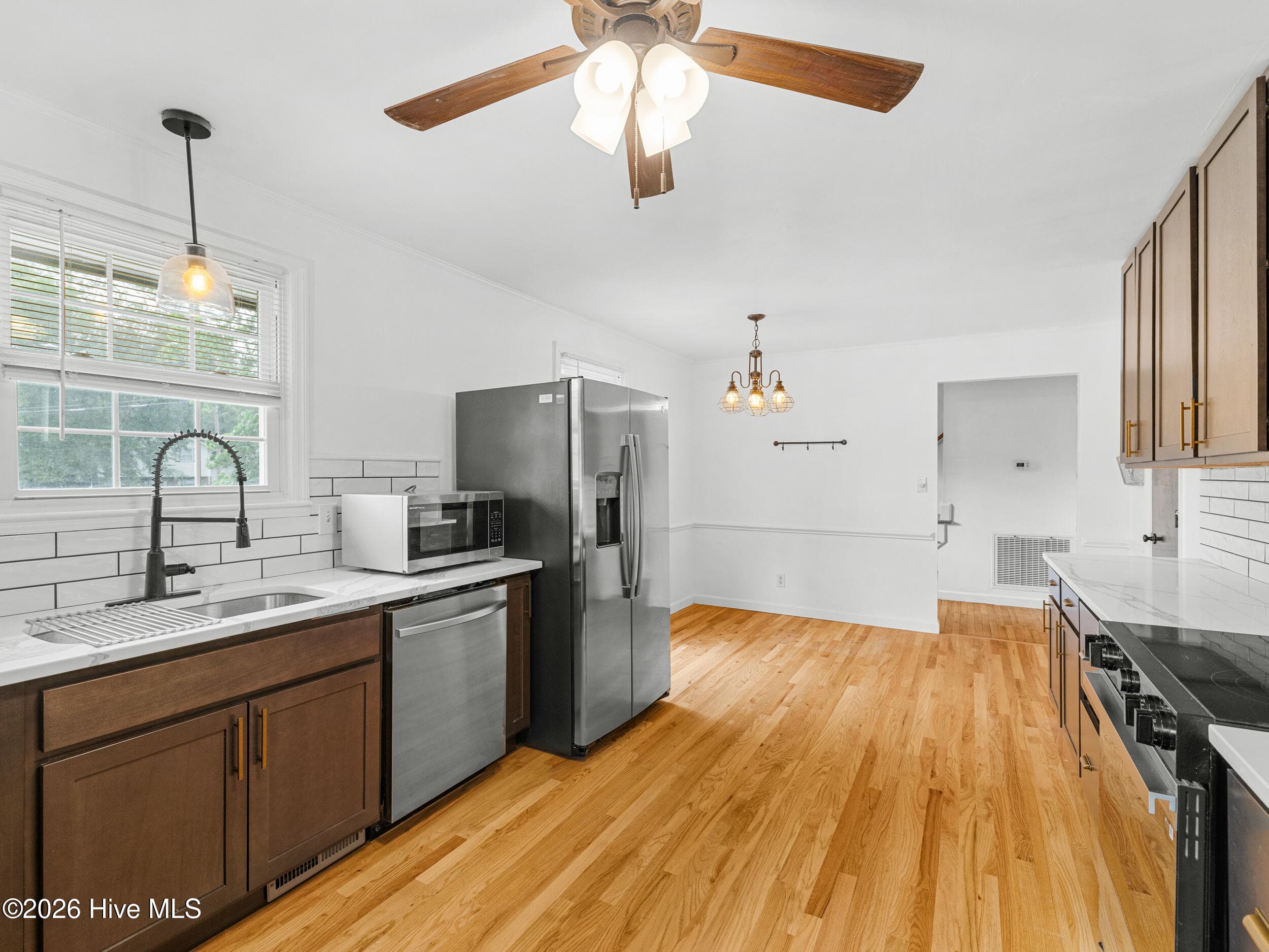 Single Family Residence at 1408 Cando Place, Jacksonville, NC 28540, photo 20 of 41