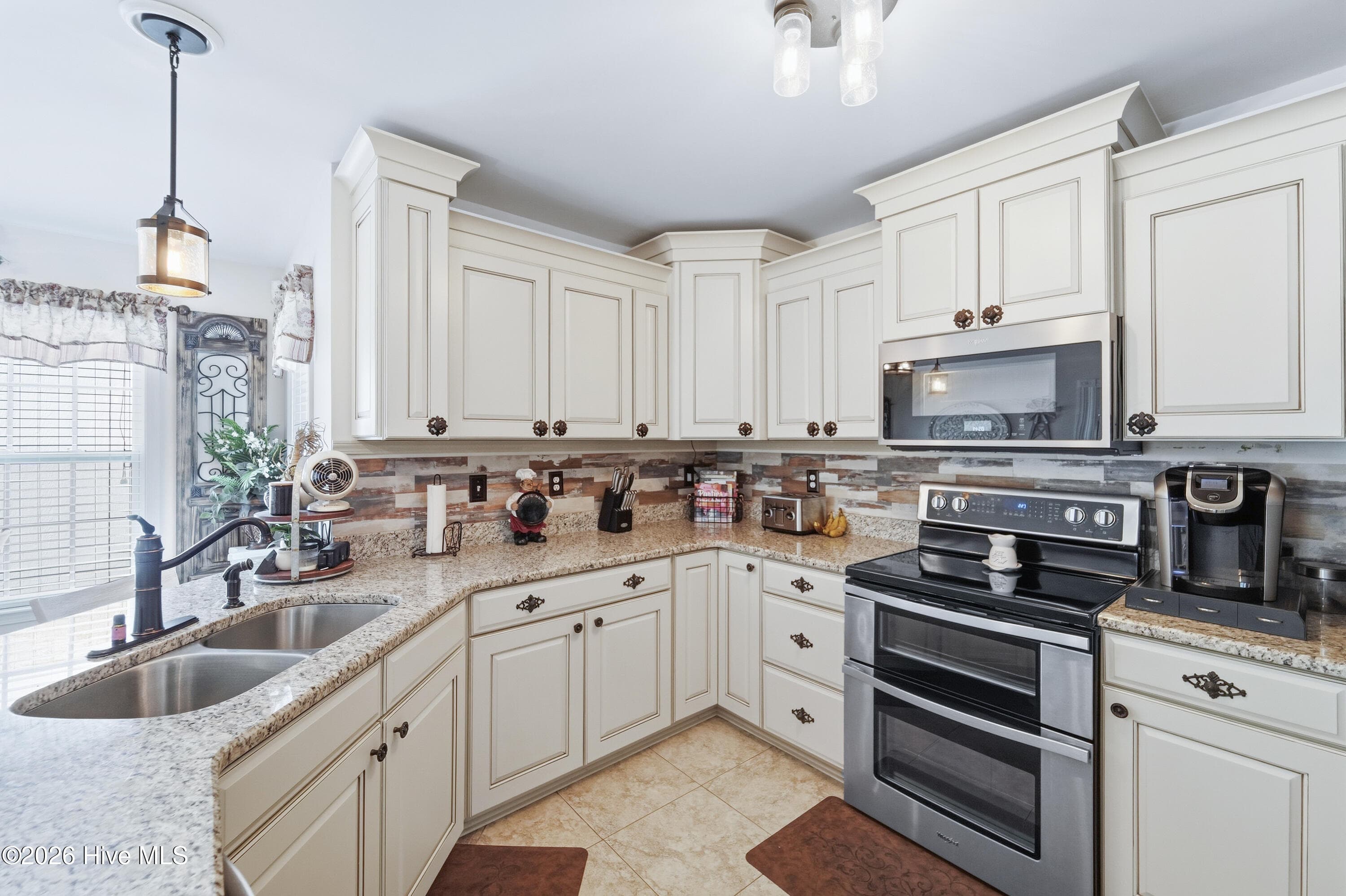 Single Family Residence at 109 Spring Leaf Lane, Jacksonville, NC 28540, photo 14 of 78