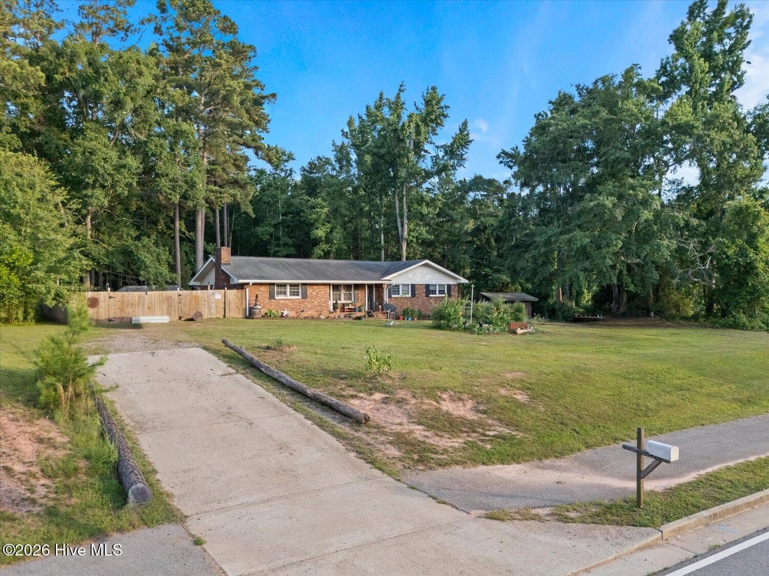 Single Family Residence at 4514 Windsor Spring Road, Hephzibah, GA 30815, photo 5 of 37