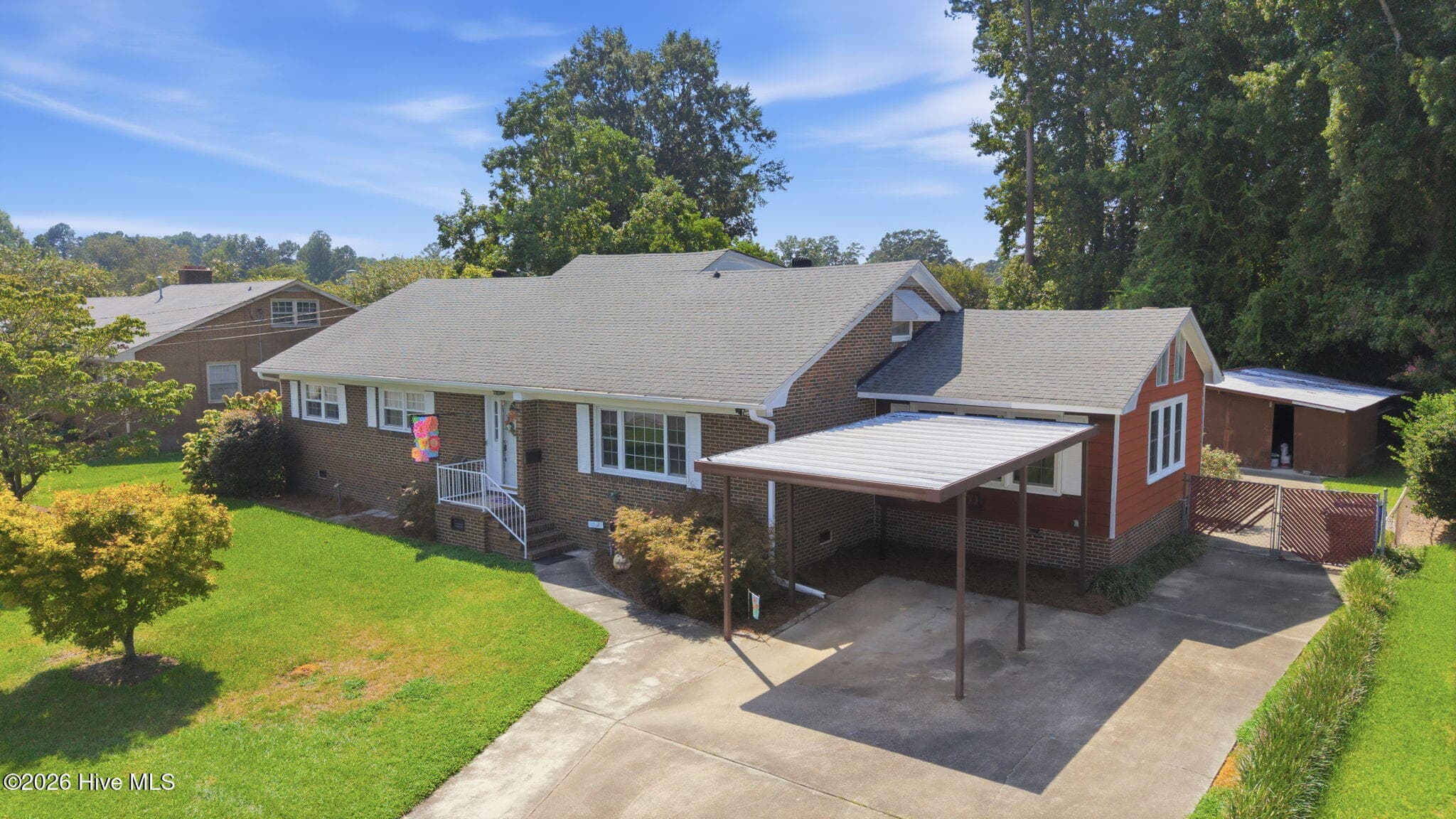Single Family Residence at 2002 Carey Road, Kinston, NC 28501, photo 3 of 54