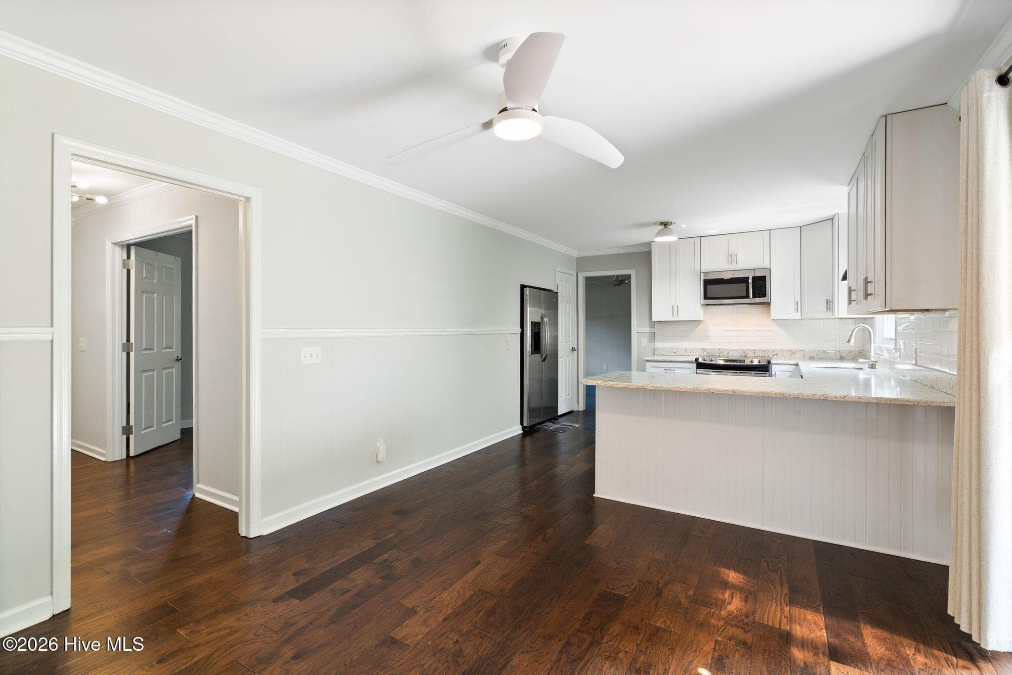 Single Family Residence at 806 Bragg Drive, Wilmington, NC 28409, photo 14 of 57