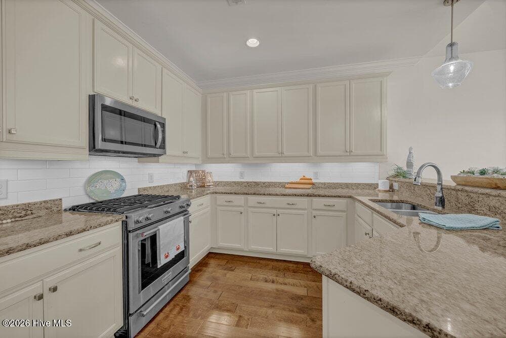 Townhouse at 2276 Low Country Boulevard, Leland, NC 28451, photo 6 of 77