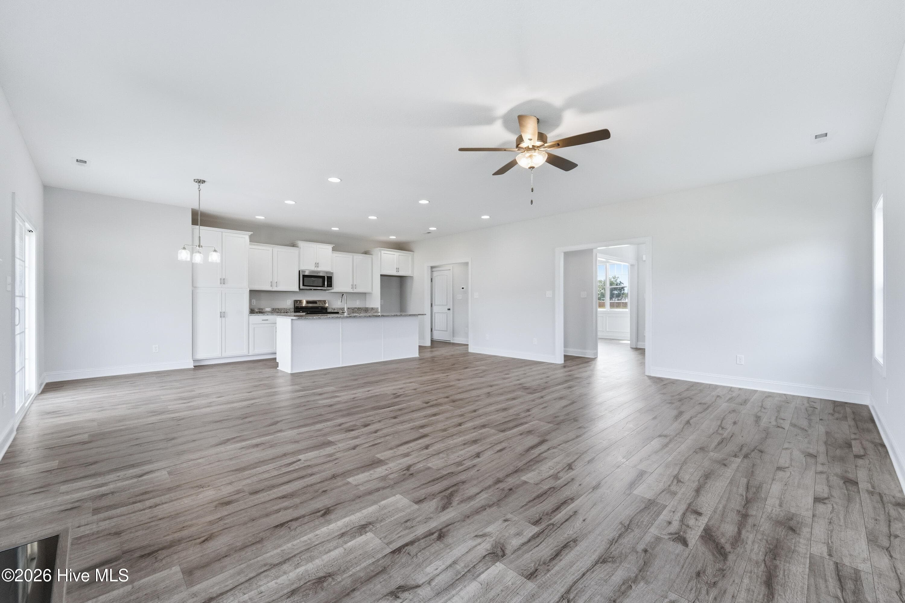 Single Family Residence at 601 Salty Marsh Lane, Jacksonville, NC 28546, photo 20 of 86