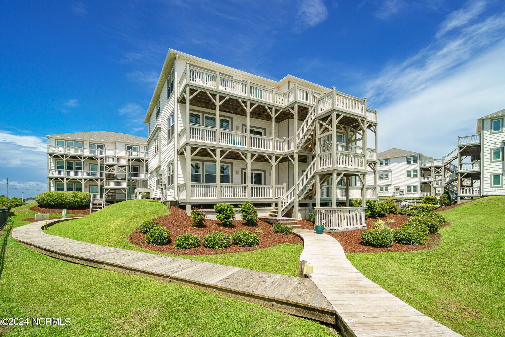 Condominium at 2905 Pointe West Drive B1 Pier Pointe, Emerald Isle, NC 28594, photo 30 of 43