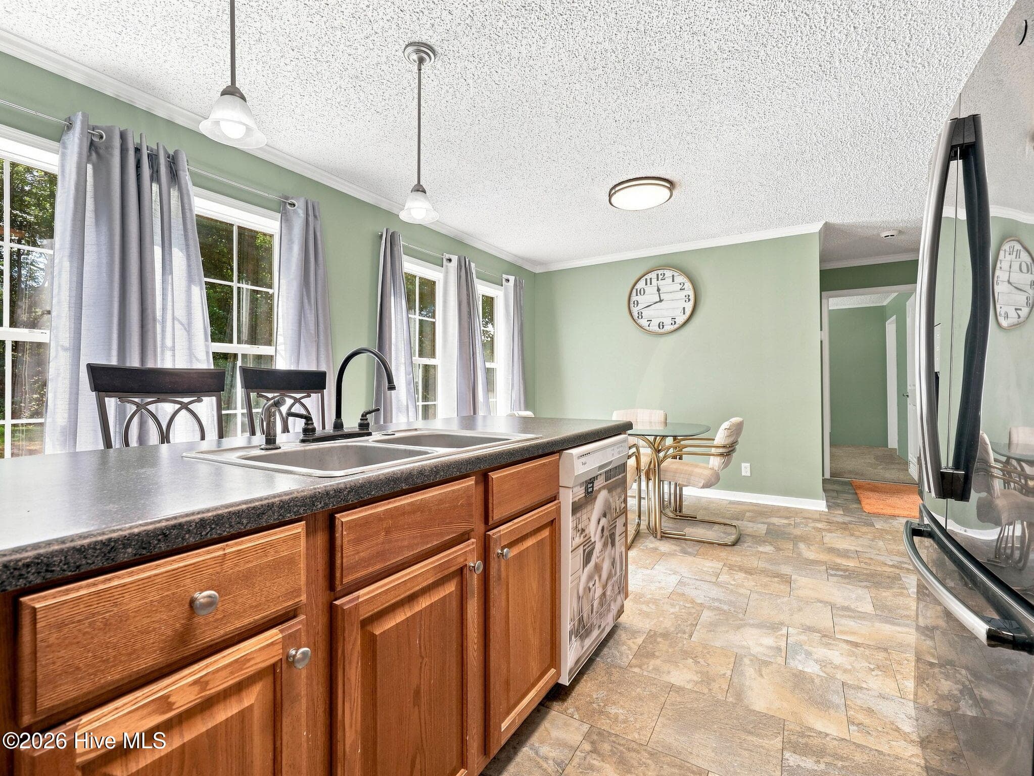 Manufactured Home at 206 Shipmans Pike, Jacksonville, NC 28546, photo 12 of 51