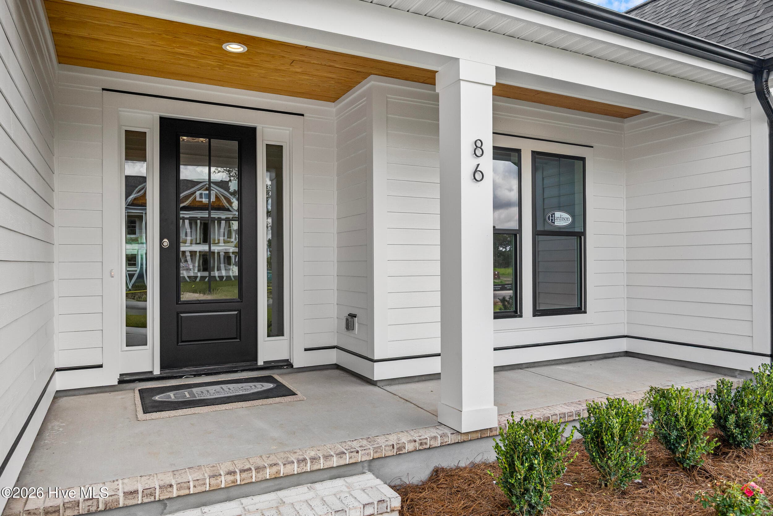 Single Family Residence at 86 Delphi Trace, Hampstead, NC 28443, photo 14 of 107