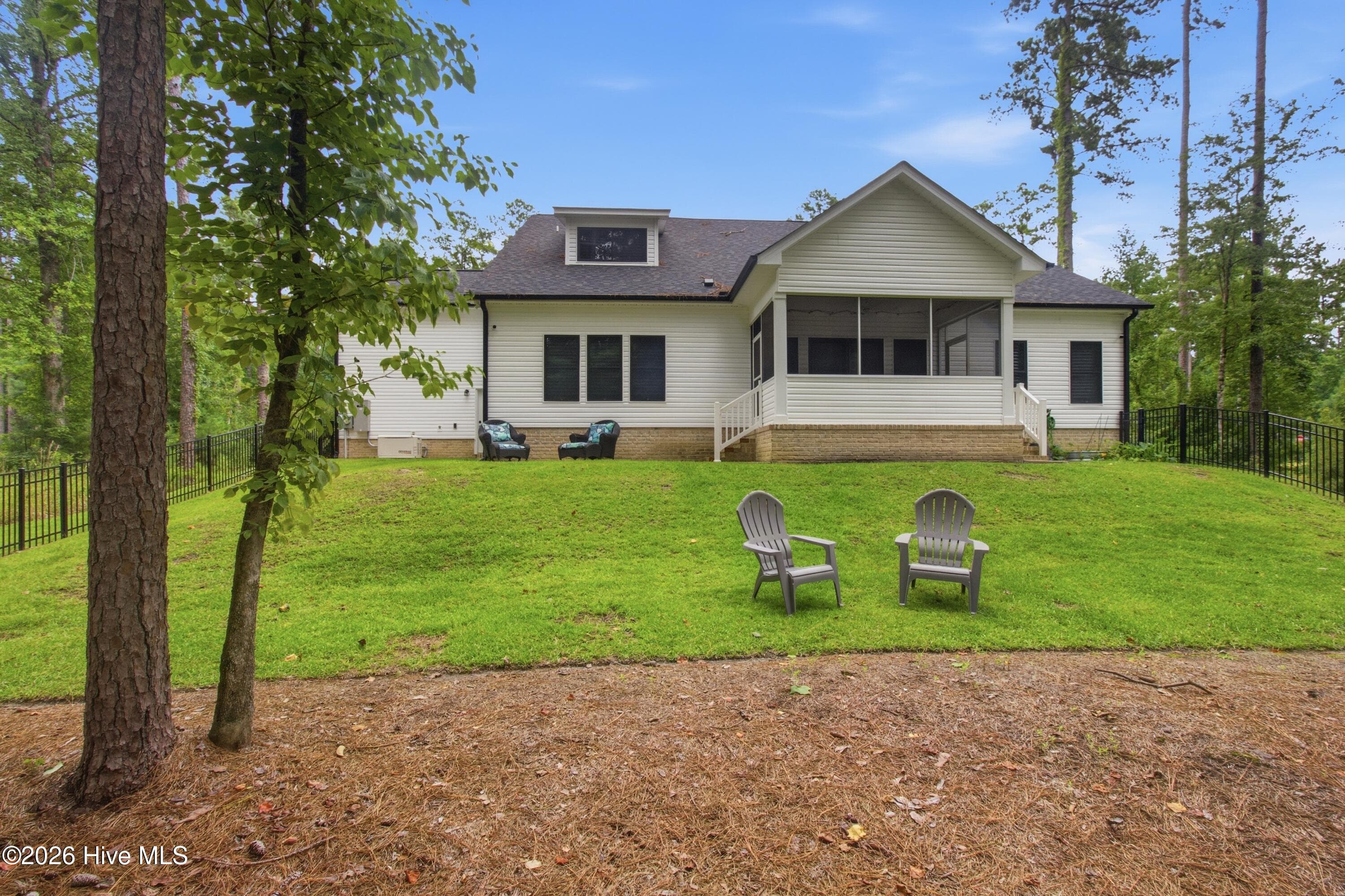 Single Family Residence at 1003 Alabaster Drive, New Bern, NC 28562, photo 79 of 99