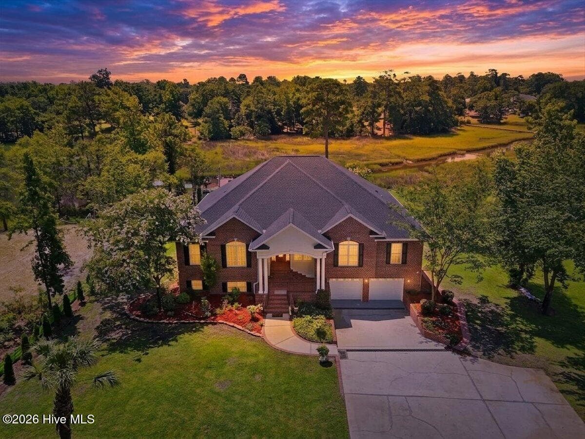 Single Family Residence at 609 Sawgrass Road, Hampstead, NC 28443