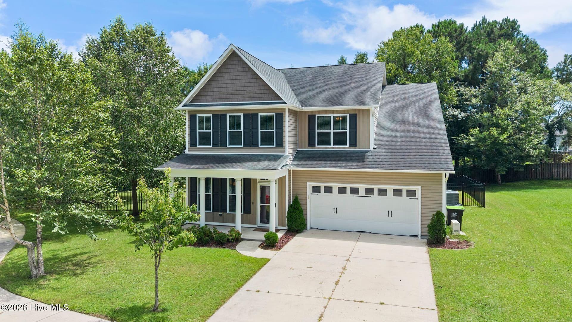Single Family Residence at 115 Bunchberry Court, Hampstead, NC 28443, photo 3 of 54