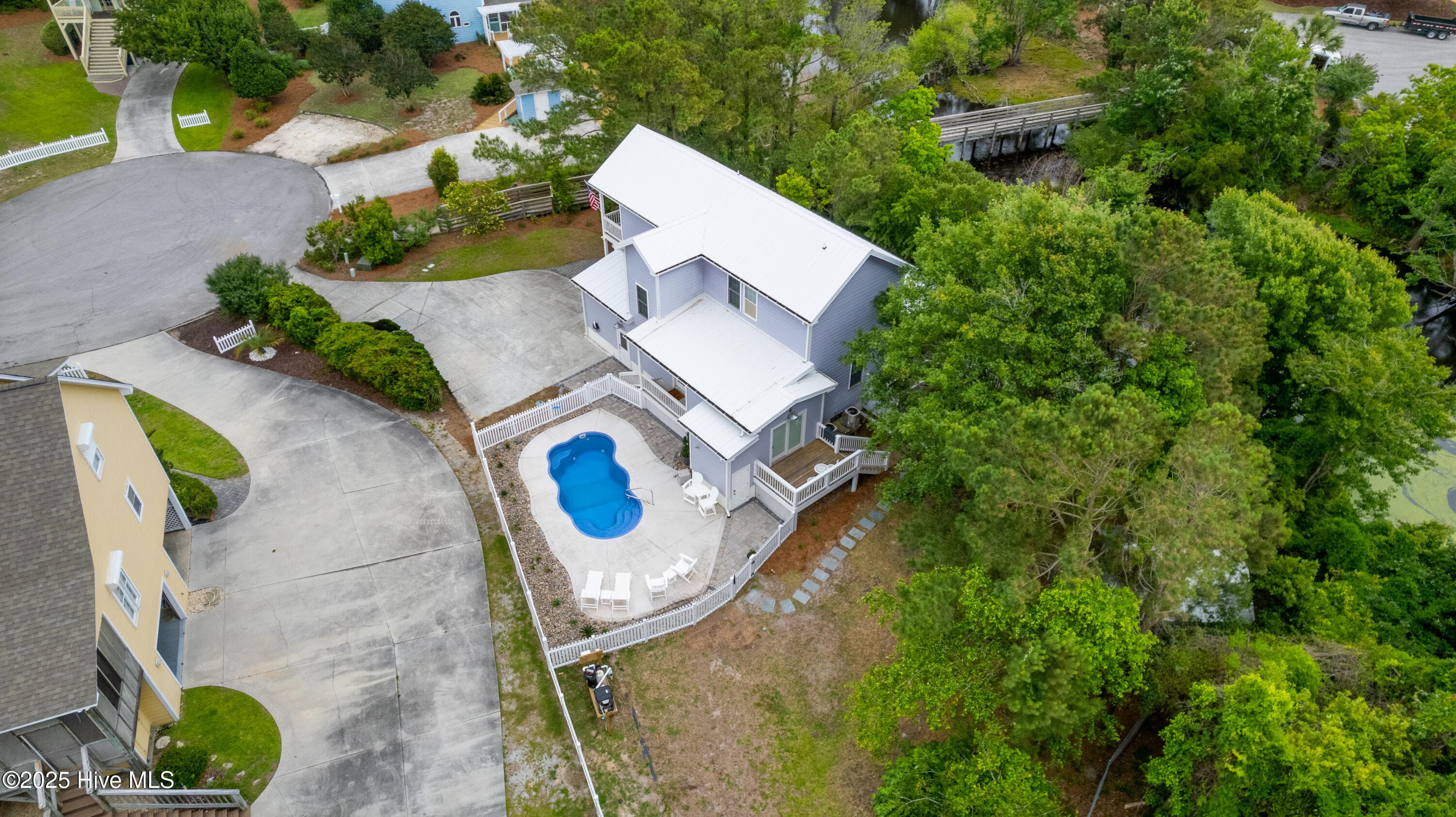 Single Family Residence at 320 Governor Safford Lane, Emerald Isle, NC 28594, photo 52 of 90