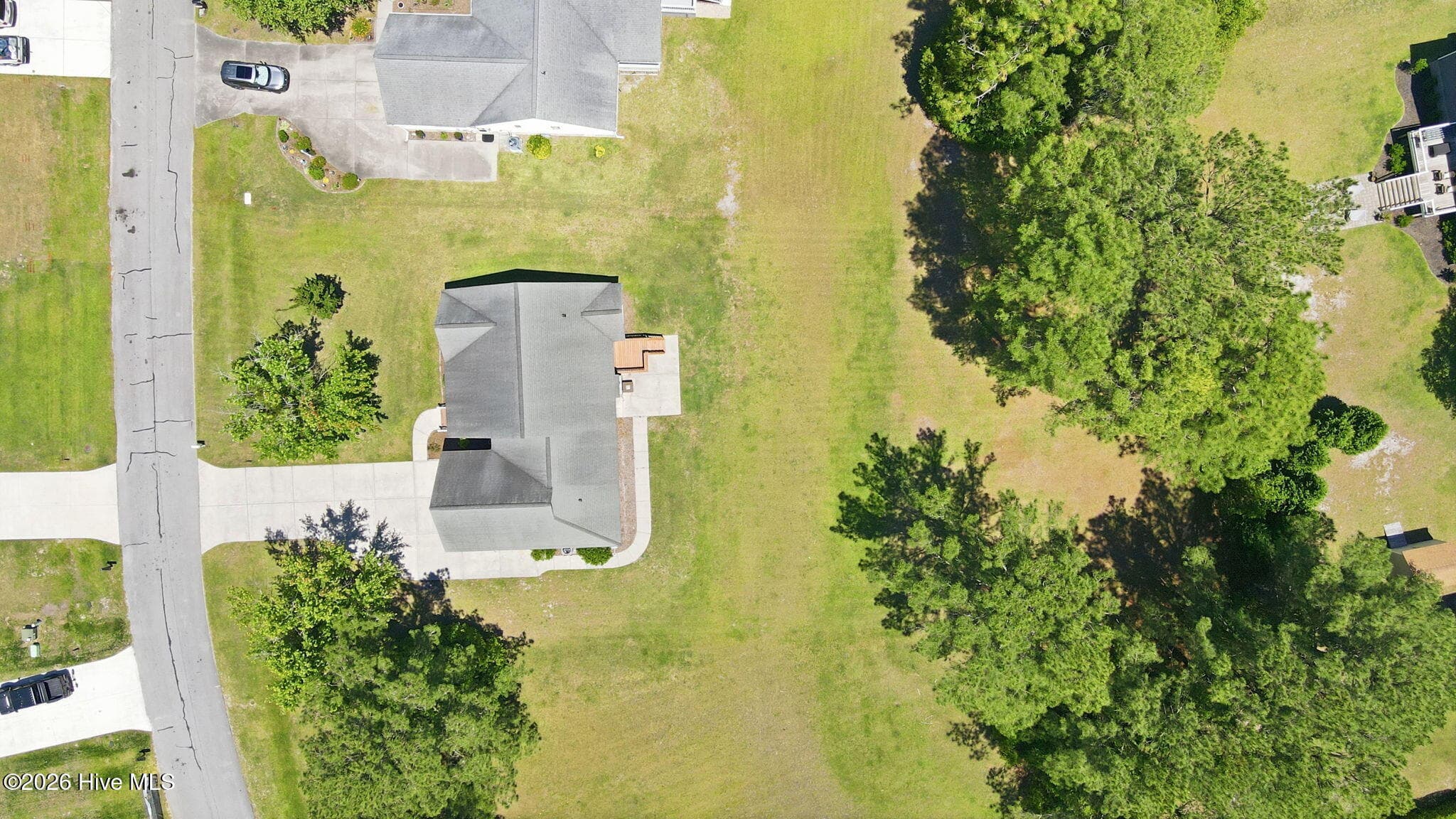 Single Family Residence at 1129 Coral Reef Drive, New Bern, NC 28560, photo 16 of 68