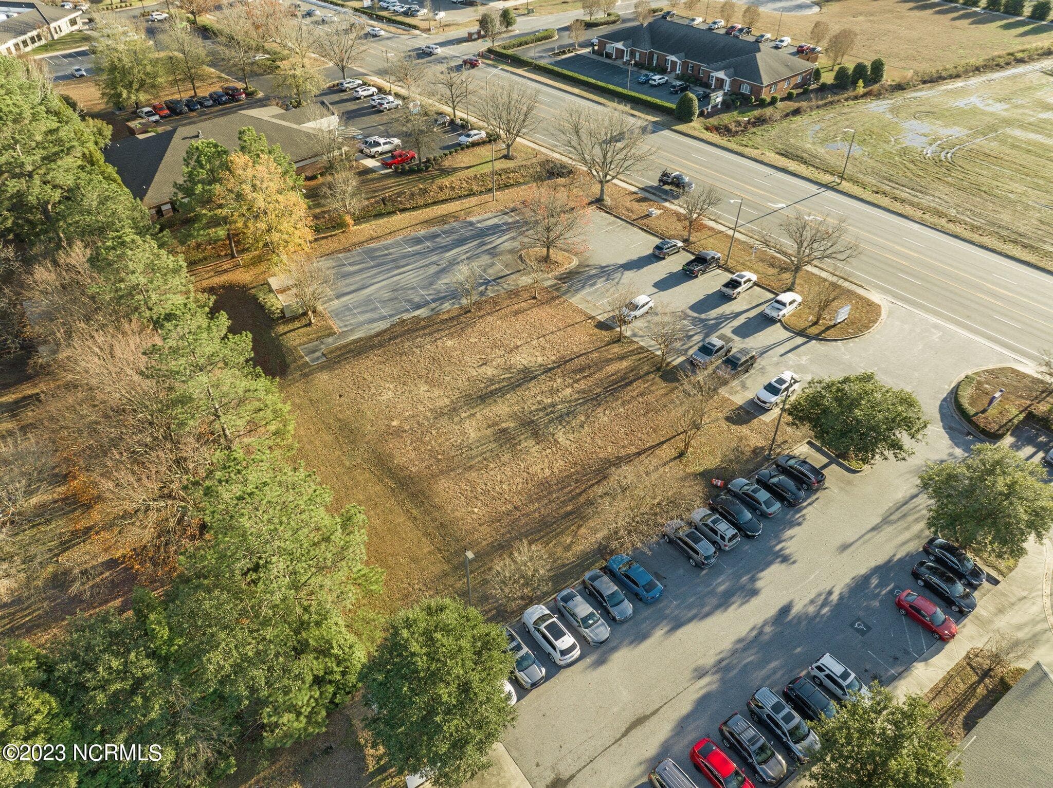 Improved at 1840 W Arlington Boulevard 2c, Greenville, NC 27834, photo 4 of 16