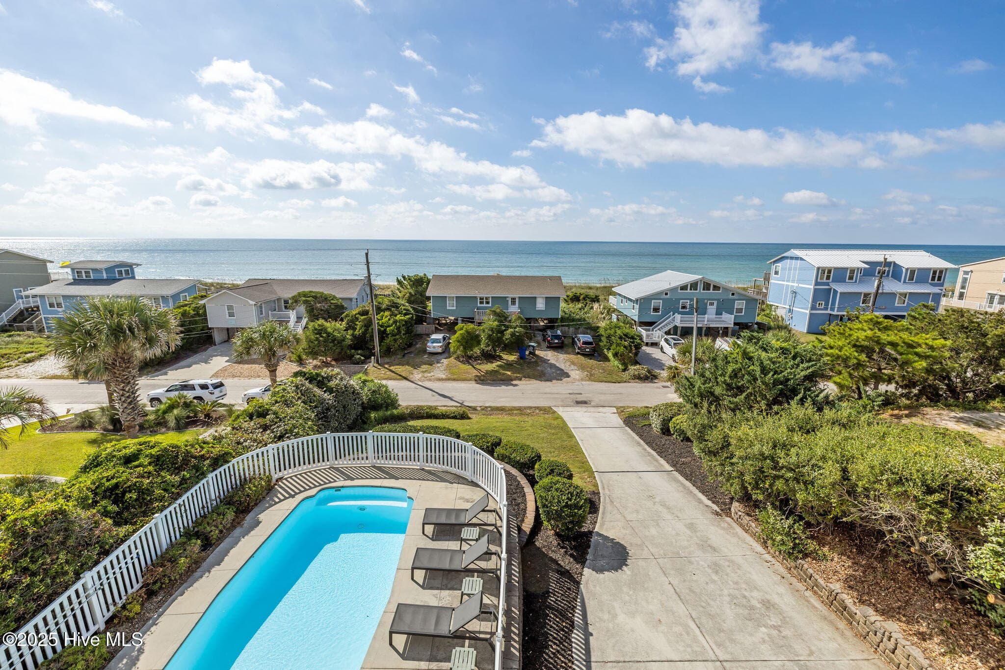 Single Family Residence at 1608 Ocean Drive, Emerald Isle, NC 28594, photo 33 of 101