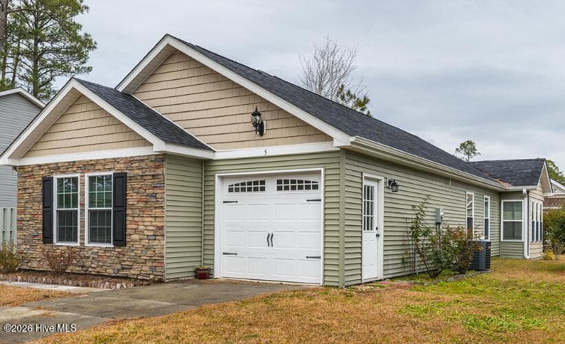 Single Family Residence at 5 Court 11 Northwest Drive, Calabash, NC 28467, photo 7 of 43