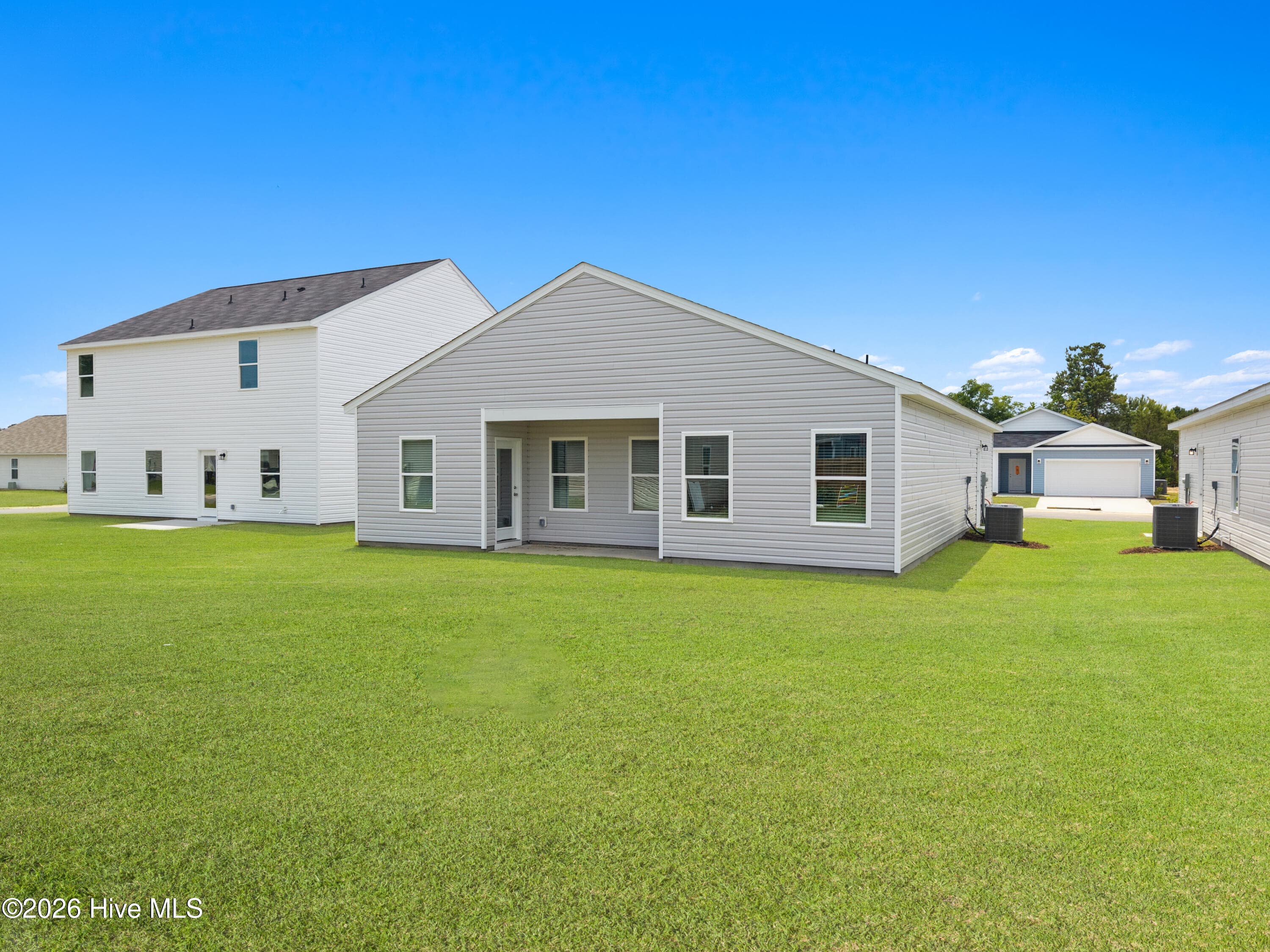Single Family Residence at 201 Hamlet Court, Richlands, NC 28574, photo 6 of 30