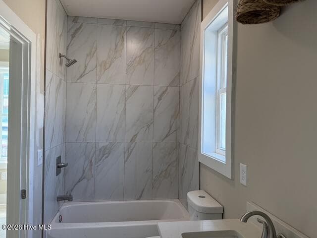 Single Family Residence at 404 Ocean Drive ., Emerald Isle, NC 28594, photo 15 of 25