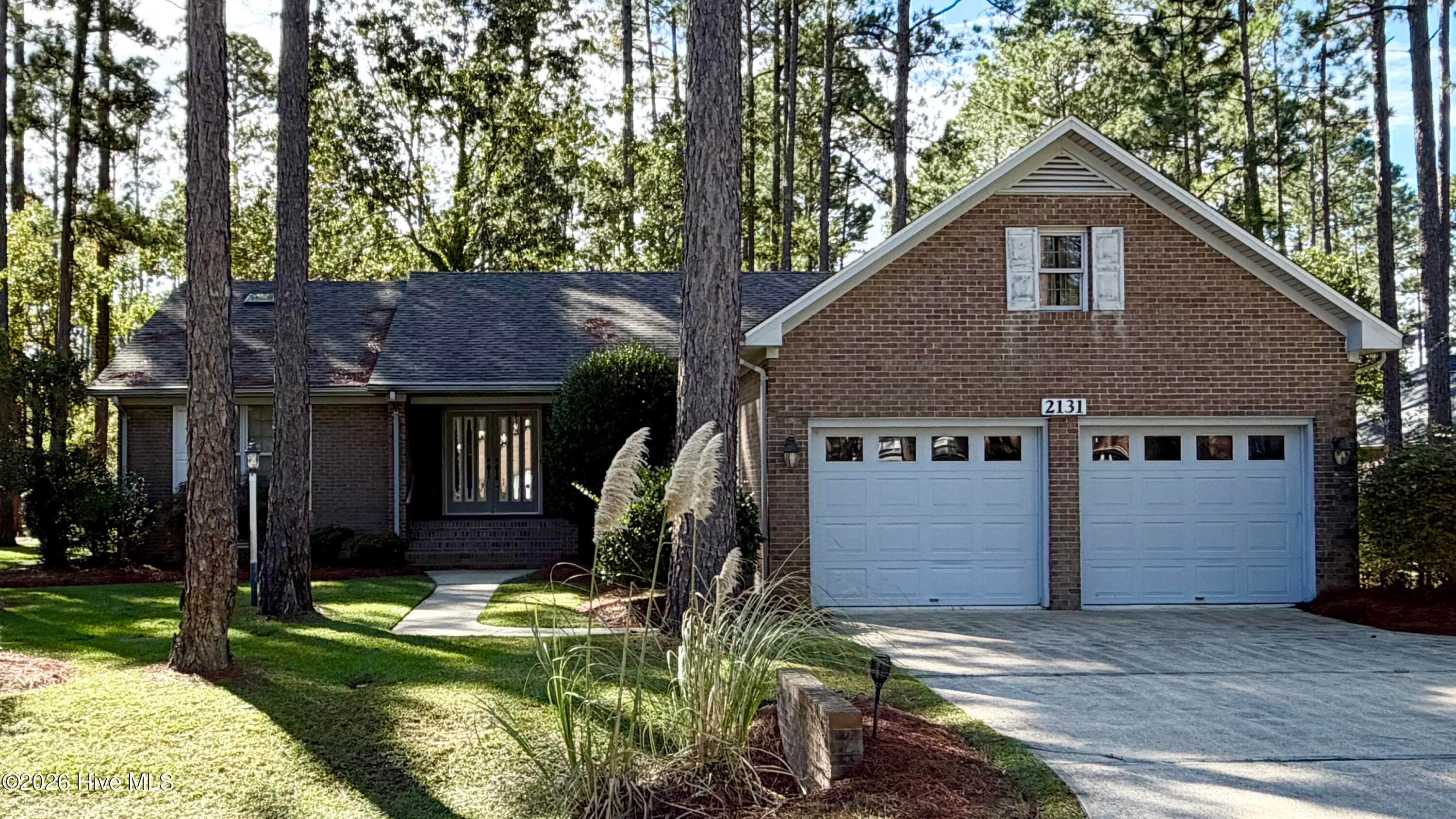 Single Family Residence at 2131 Royal Pines Drive, New Bern, NC 28560, photo 3 of 117