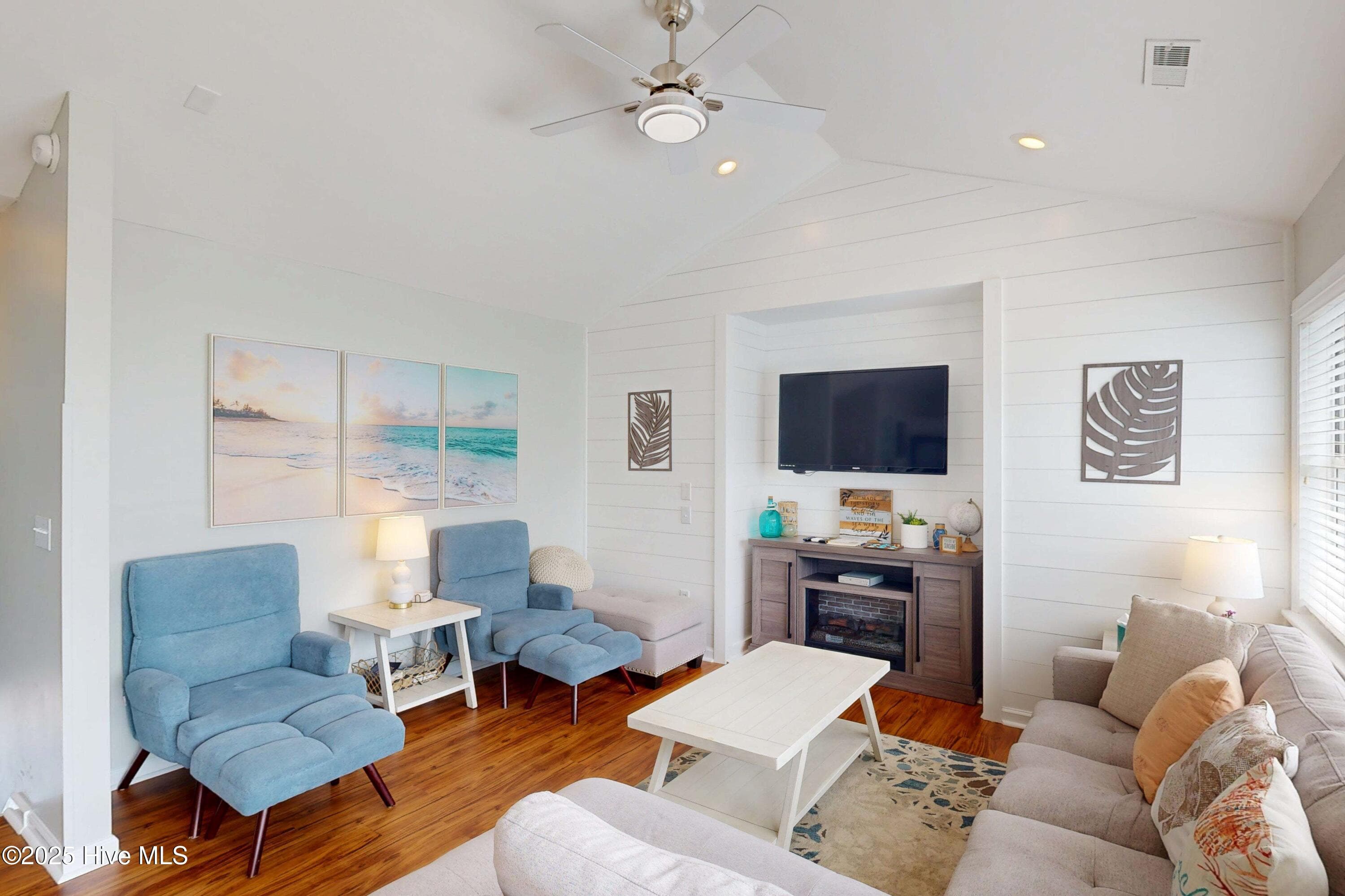 Single Family Residence at 124 N Permuda Wynd Drive, North Topsail Beach, NC 28460, photo 18 of 84