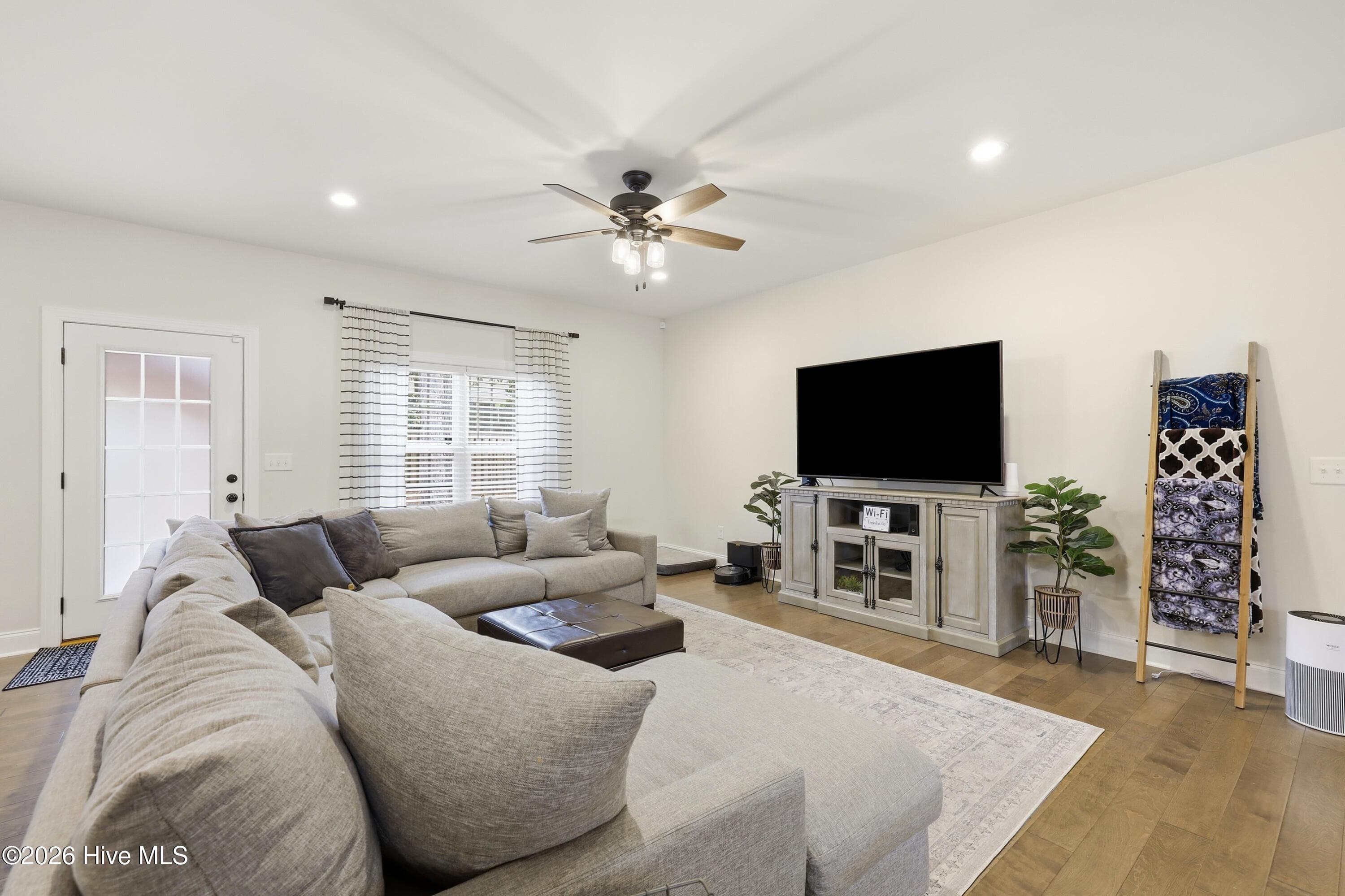 Single Family Residence at 280 Spring Lake Drive, Pinehurst, NC 28374, photo 10 of 40