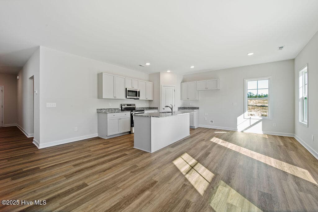 Single Family Residence at 277 Ashley Heights Drive, Aberdeen, NC 28315, photo 19 of 65