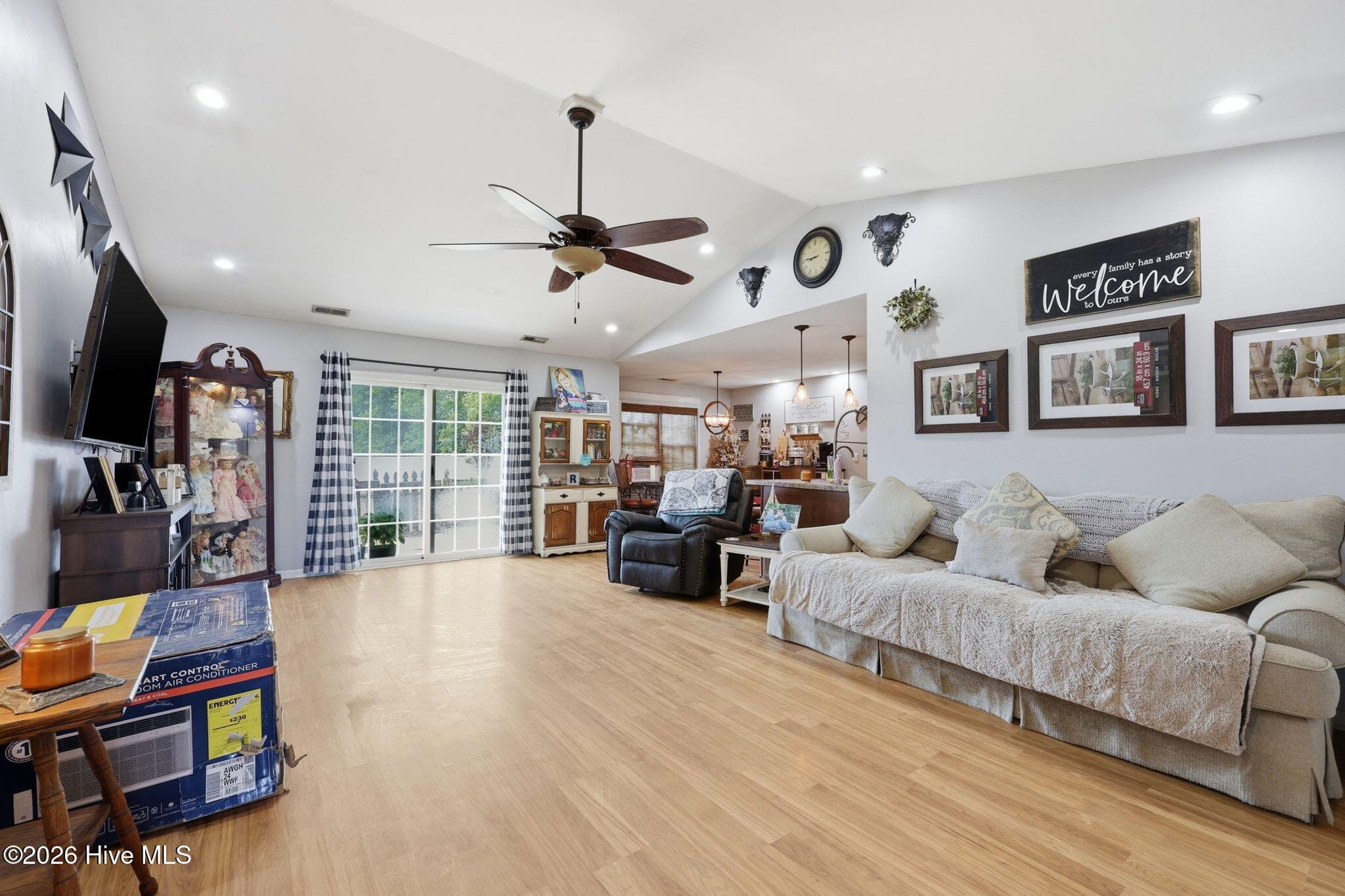 Single Family Residence at 158 Quinn Hill Road, Newport, NC 28570, photo 6 of 47
