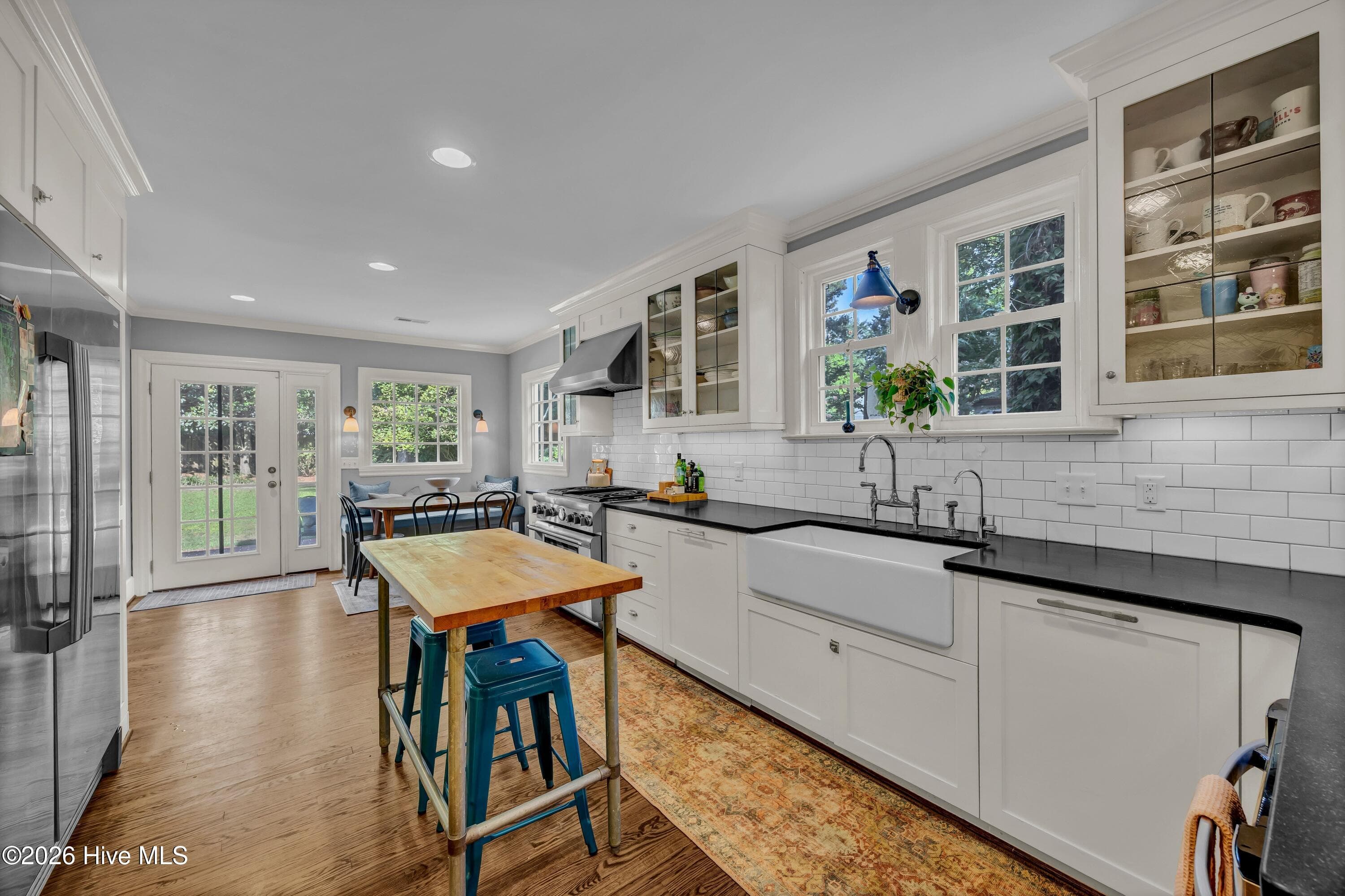 Single Family Residence at 318 Colonial Drive, Wilmington, NC 28403, photo 28 of 74