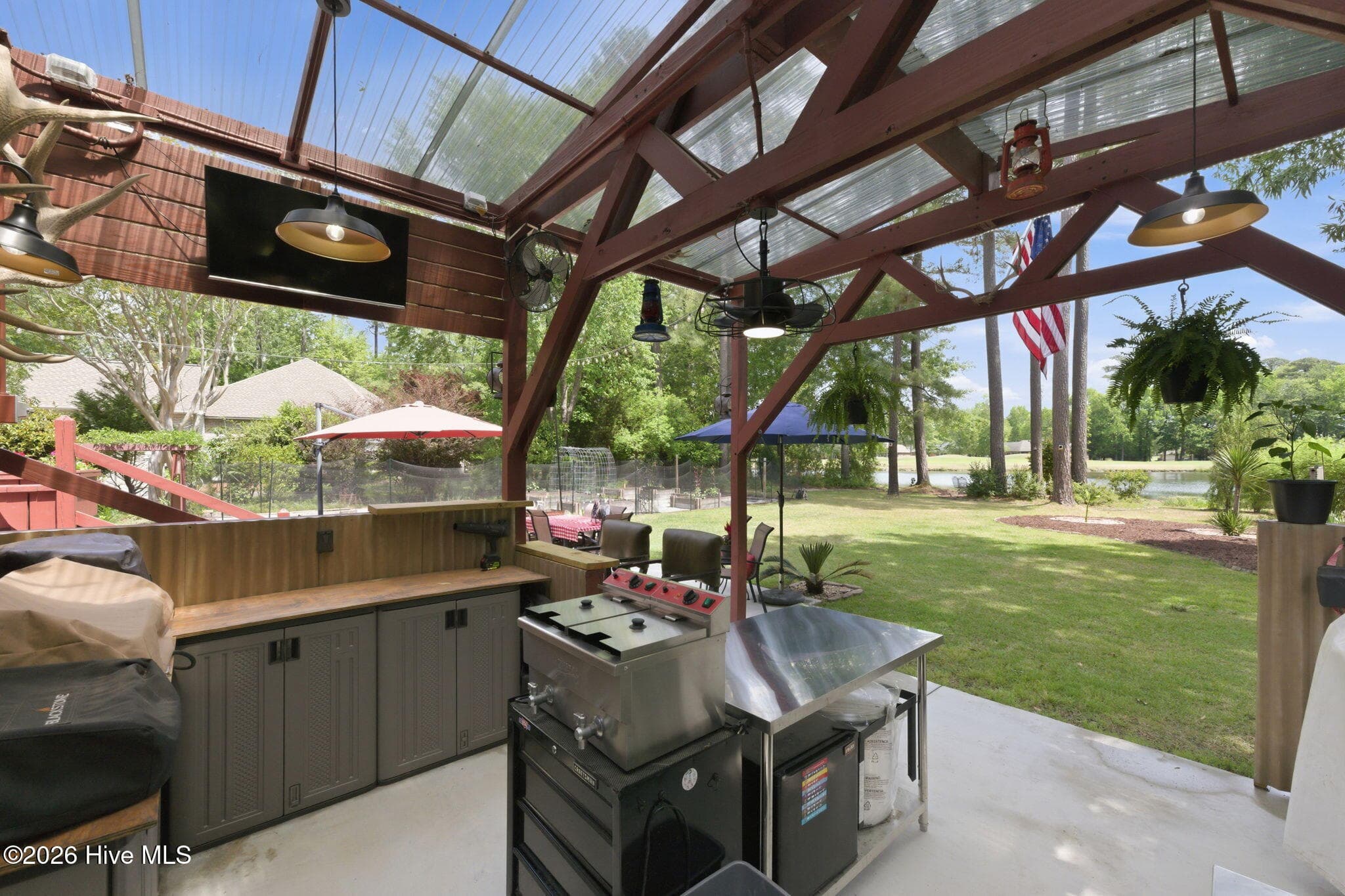 Single Family Residence at 1211 Pine Valley Drive, New Bern, NC 28562, photo 10 of 79