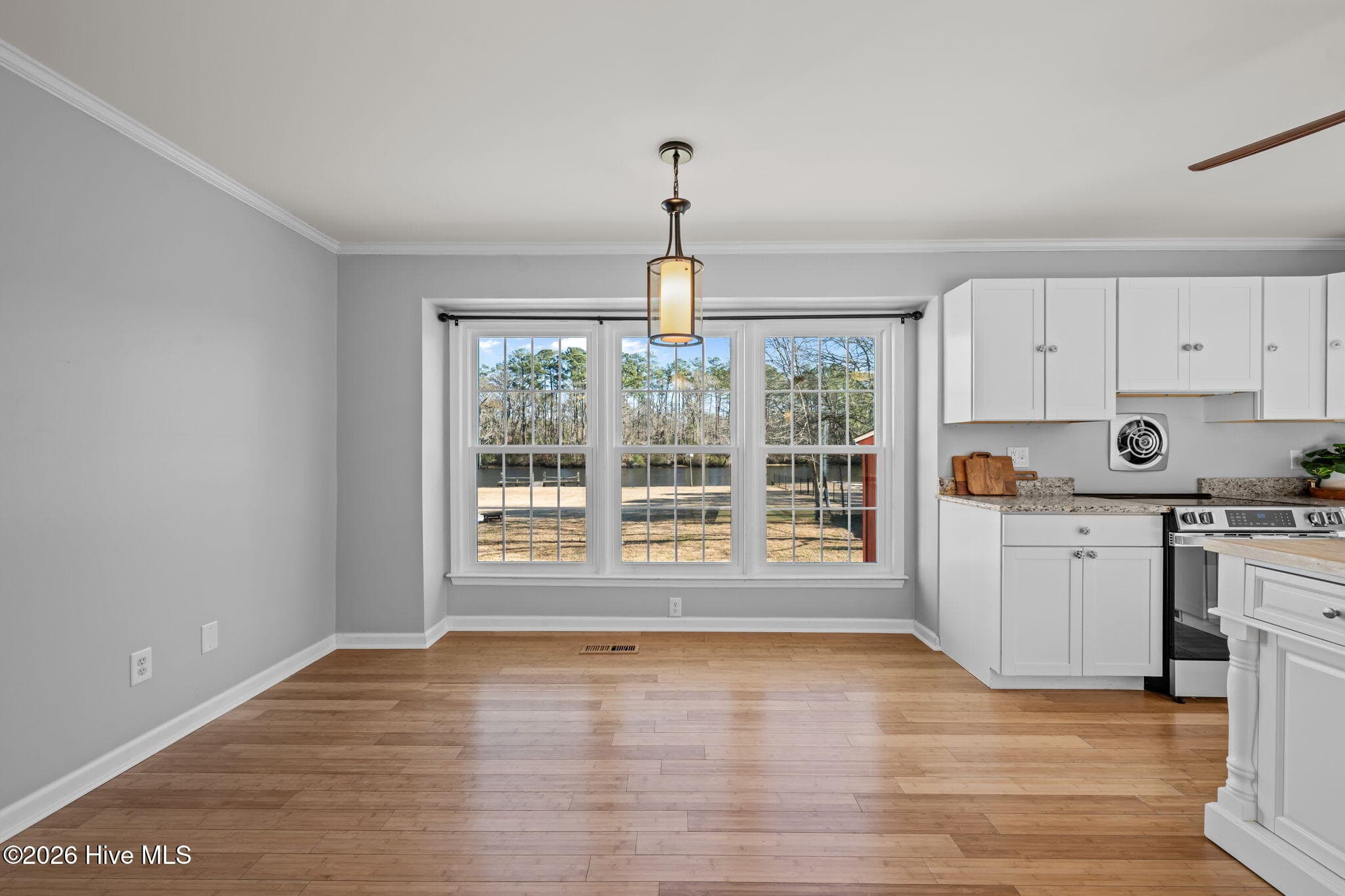 Single Family Residence at 236 Shoreline Drive, New Bern, NC 28562, photo 20 of 71