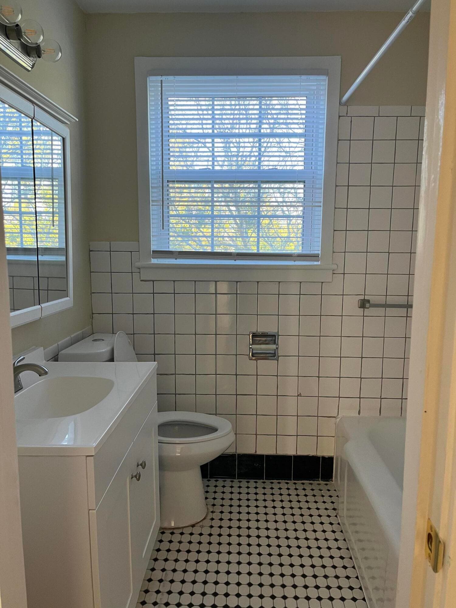 Townhouse at 801 Monte Sano Avenue Apt D3, Augusta, GA 30904, photo 9 of 12